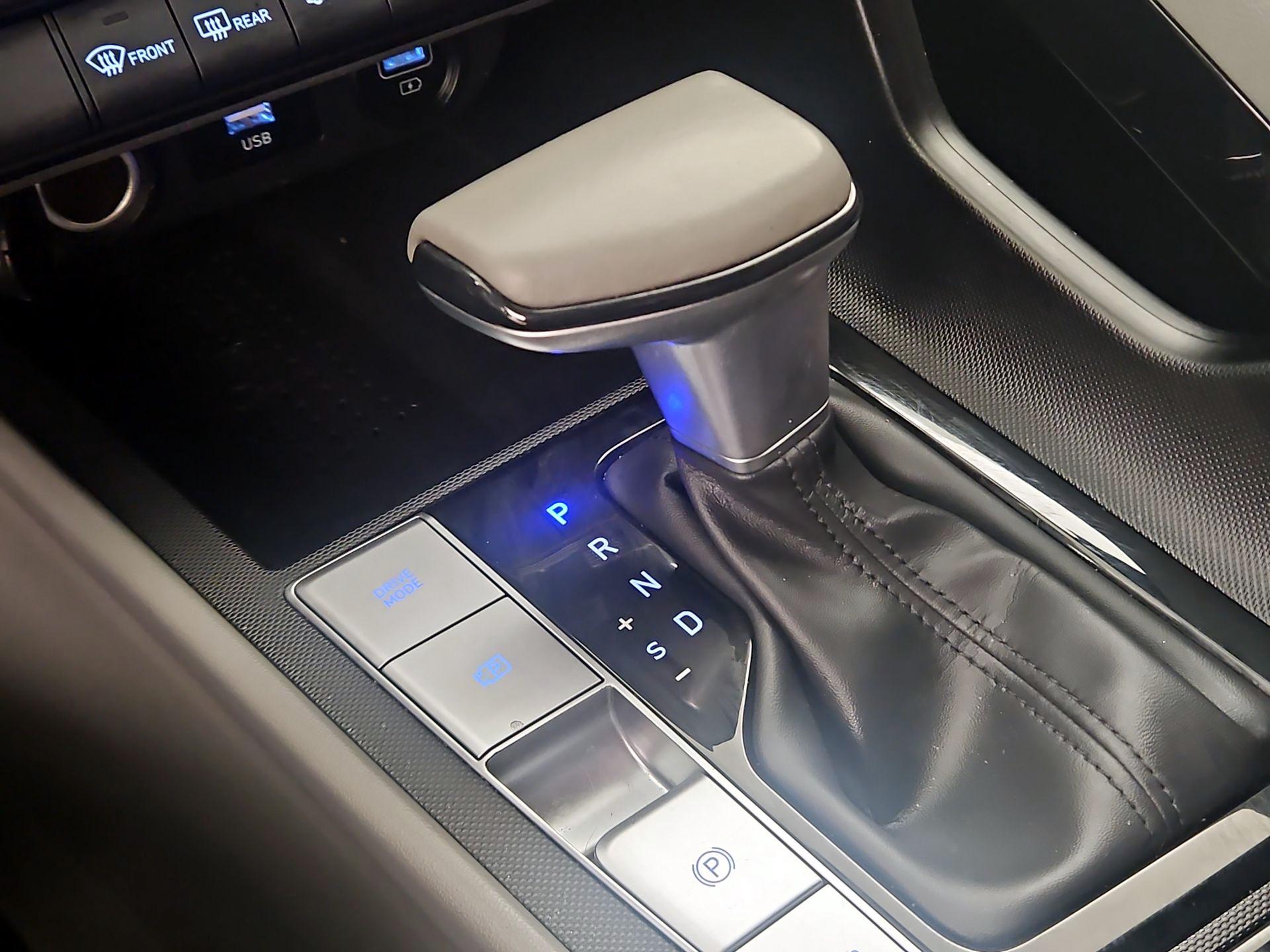 Thumbnail: 2023 Hyundai Elantra - 18