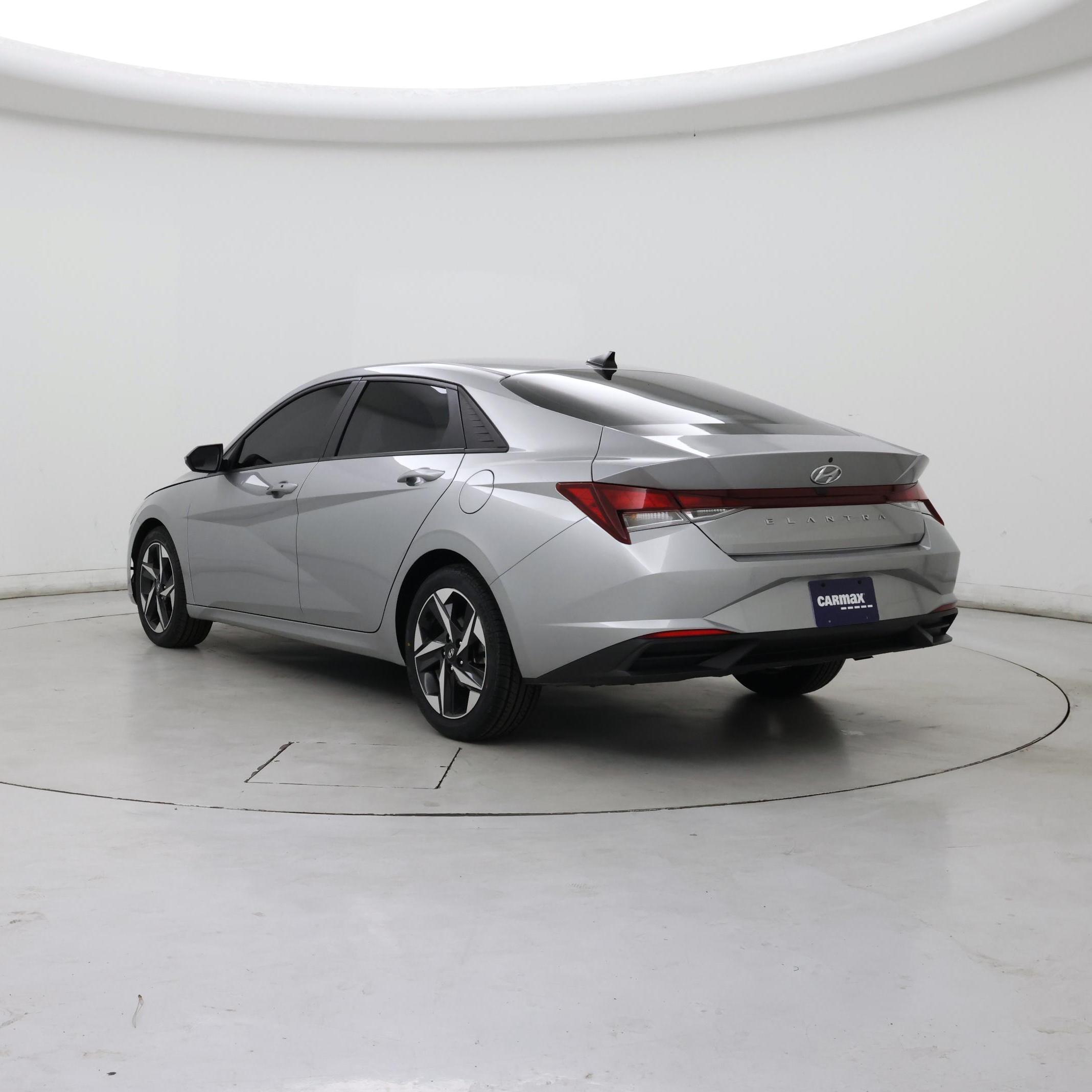 Thumbnail: 2023 Hyundai Elantra - 2