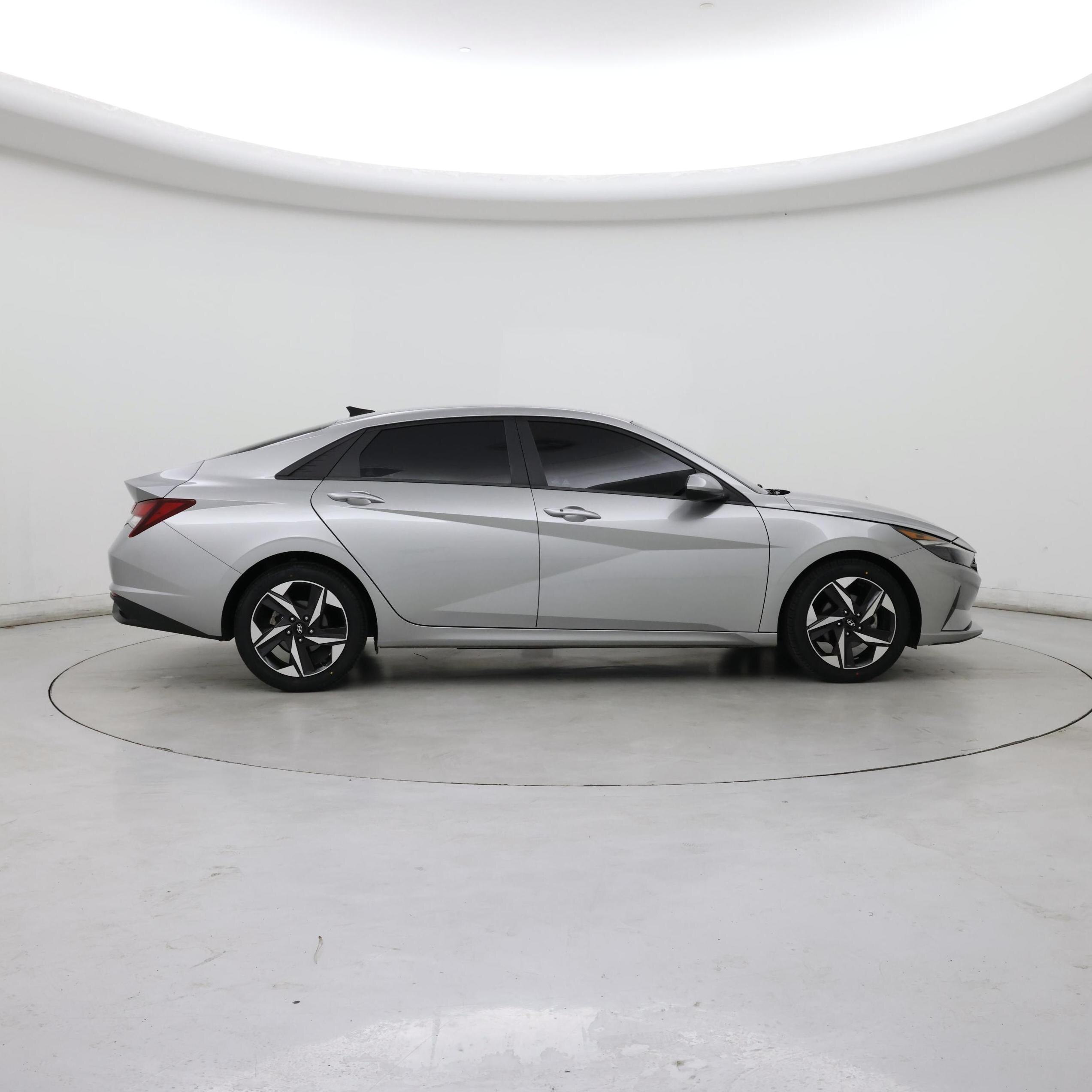 Thumbnail: 2023 Hyundai Elantra - 7