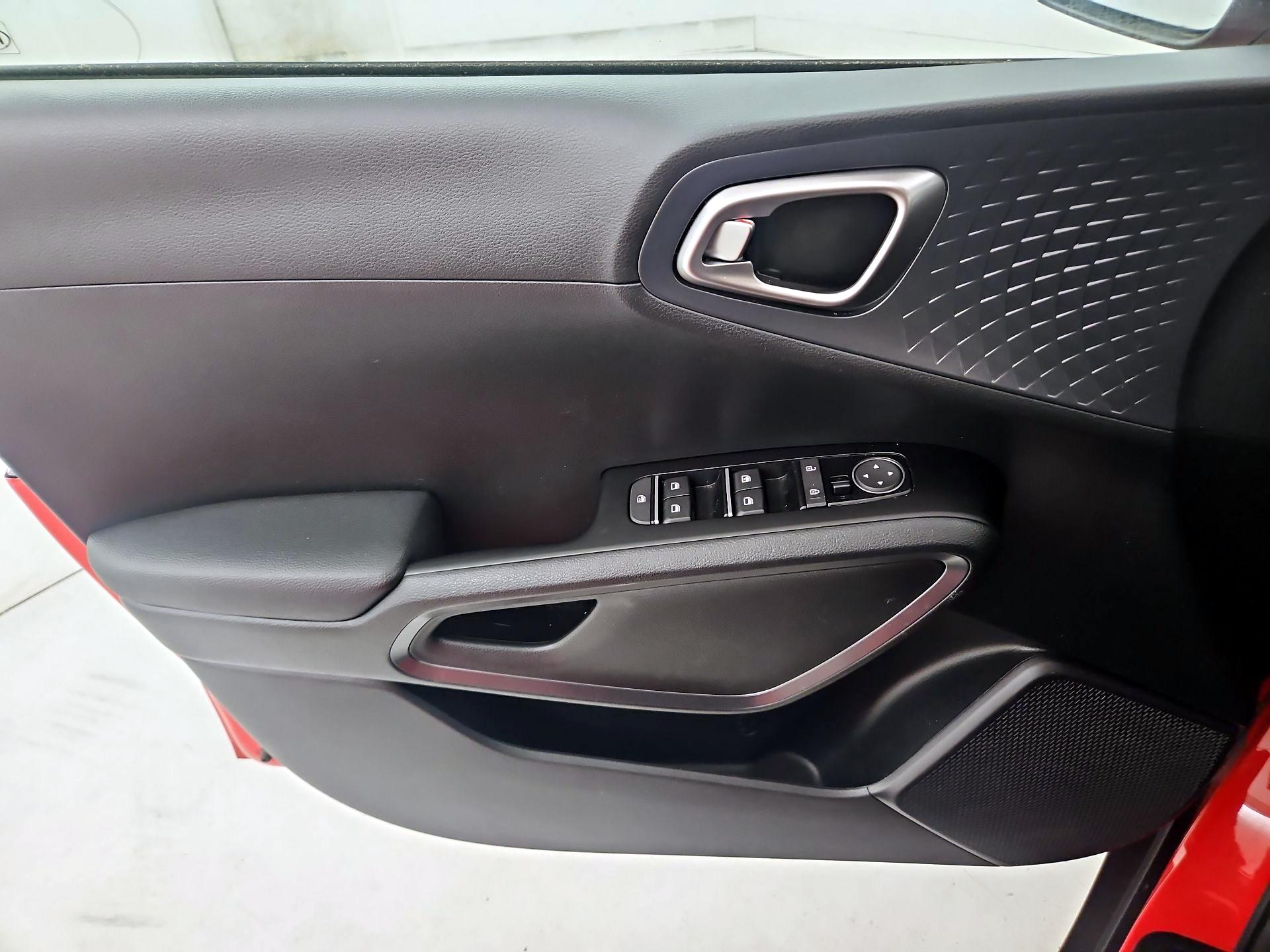 Thumbnail: 2021 Kia Soul - 12