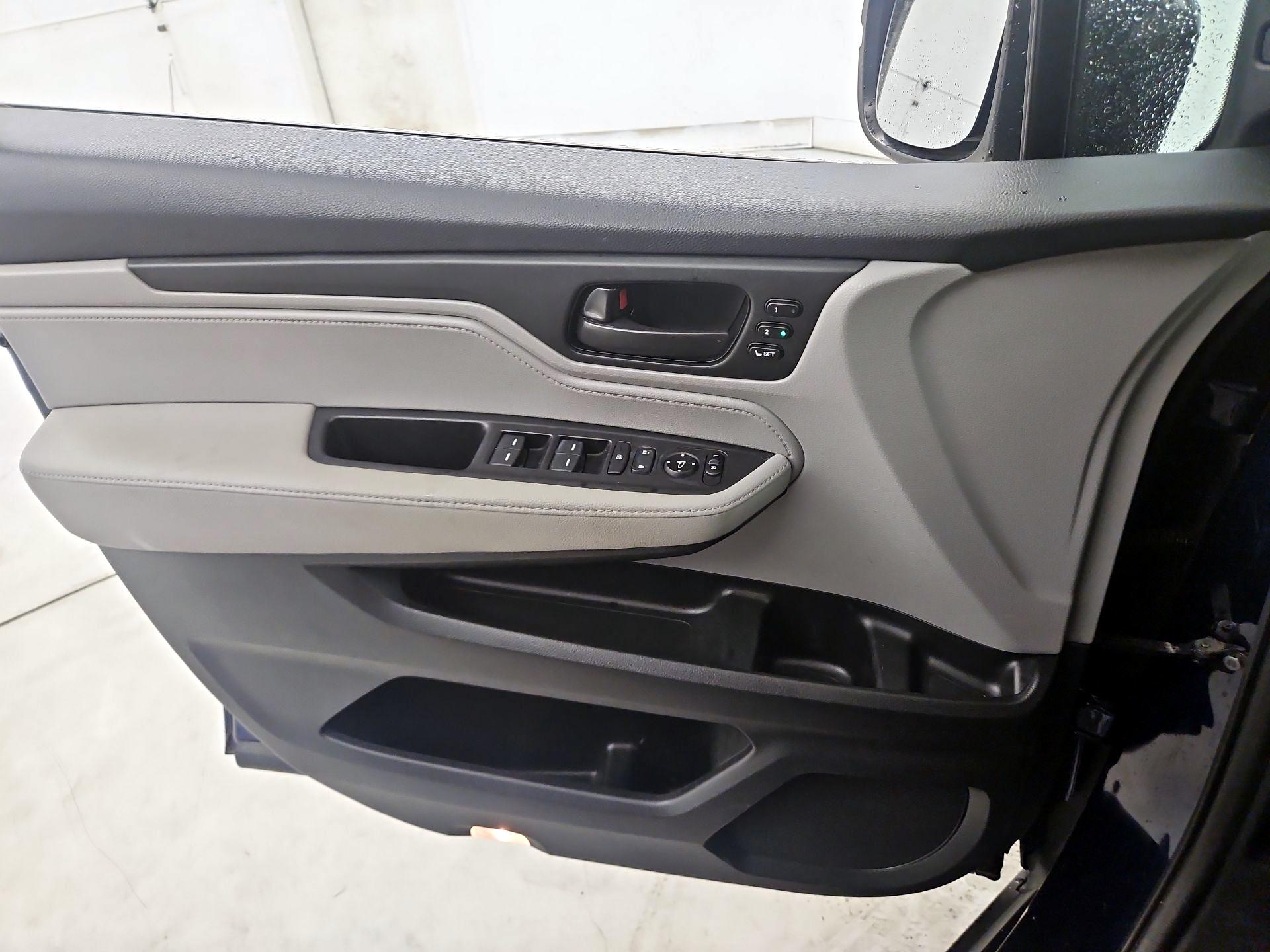 Thumbnail: 2020 Honda Odyssey - 12