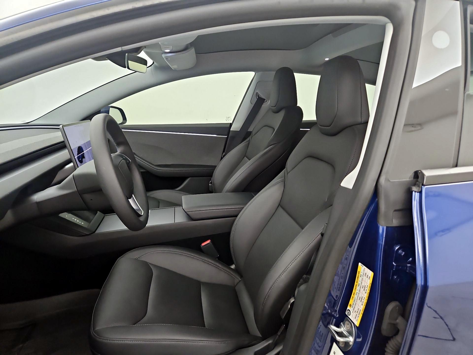 Thumbnail: 2025 Tesla Model 3 - 11