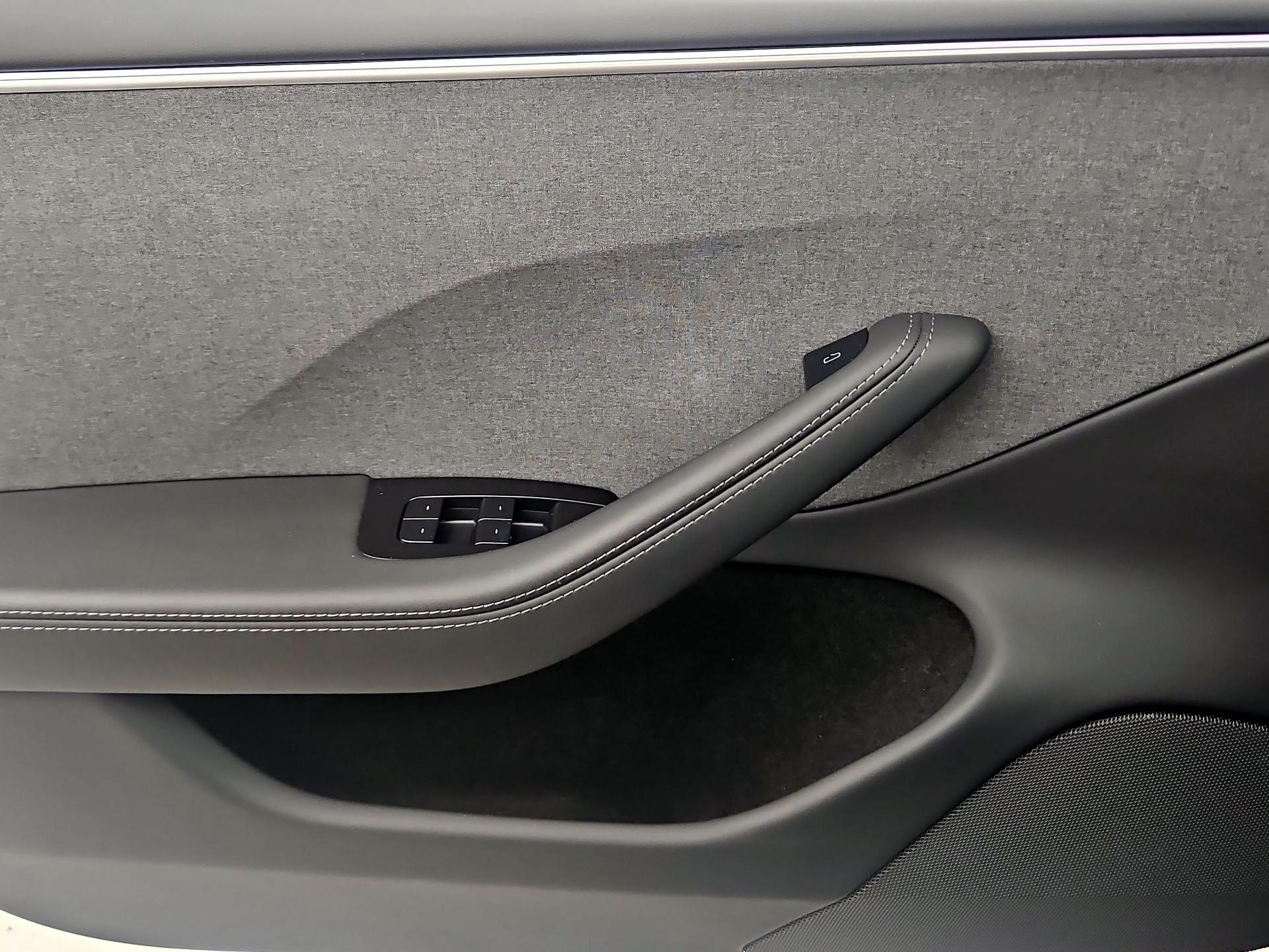 Thumbnail: 2025 Tesla Model 3 - 12