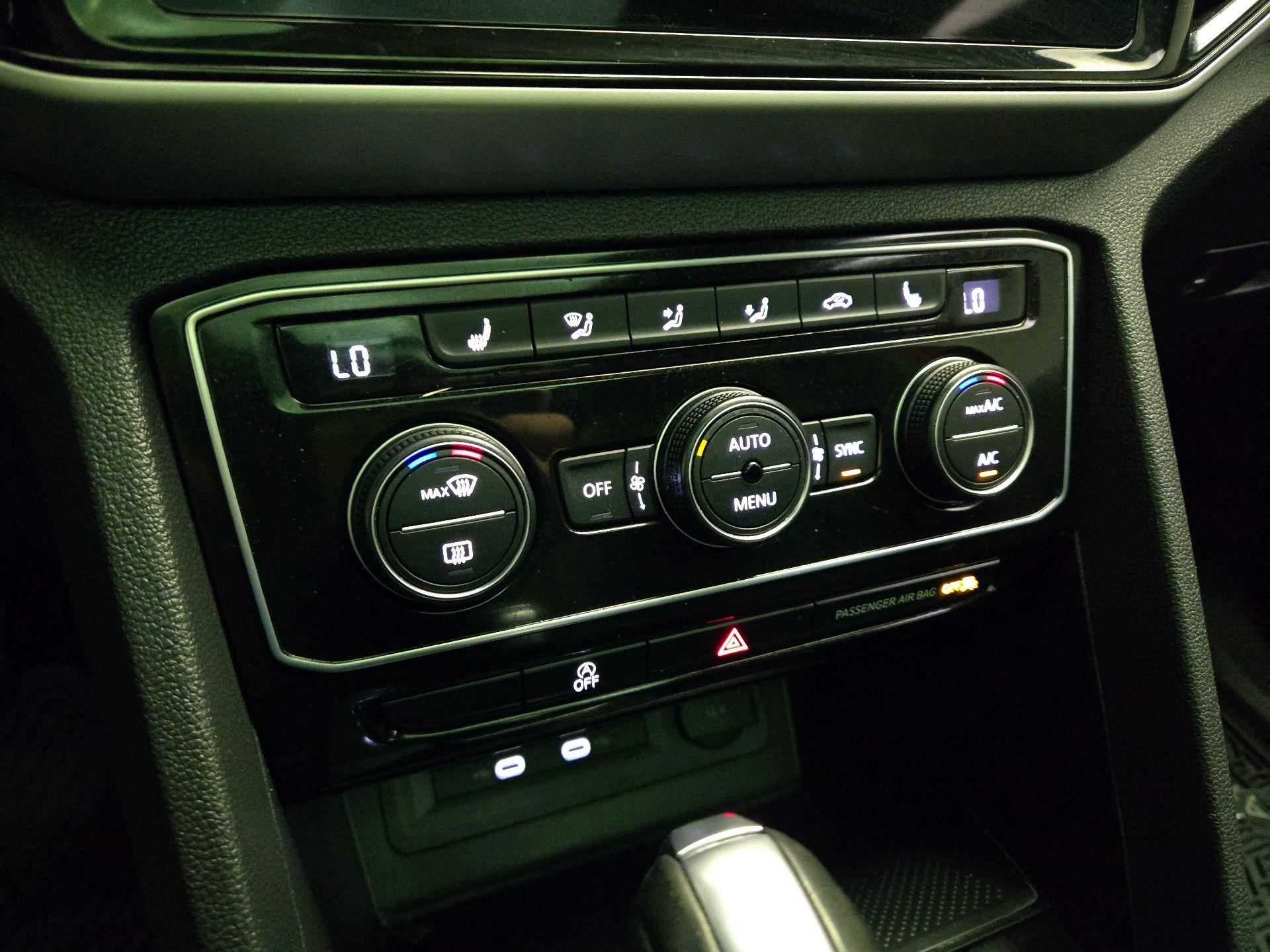 Thumbnail: 2023 Volkswagen Atlas - 15