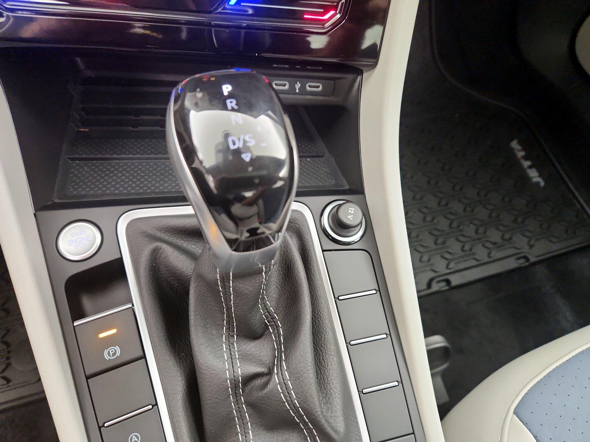 Thumbnail: 2025 Volkswagen Jetta - 17