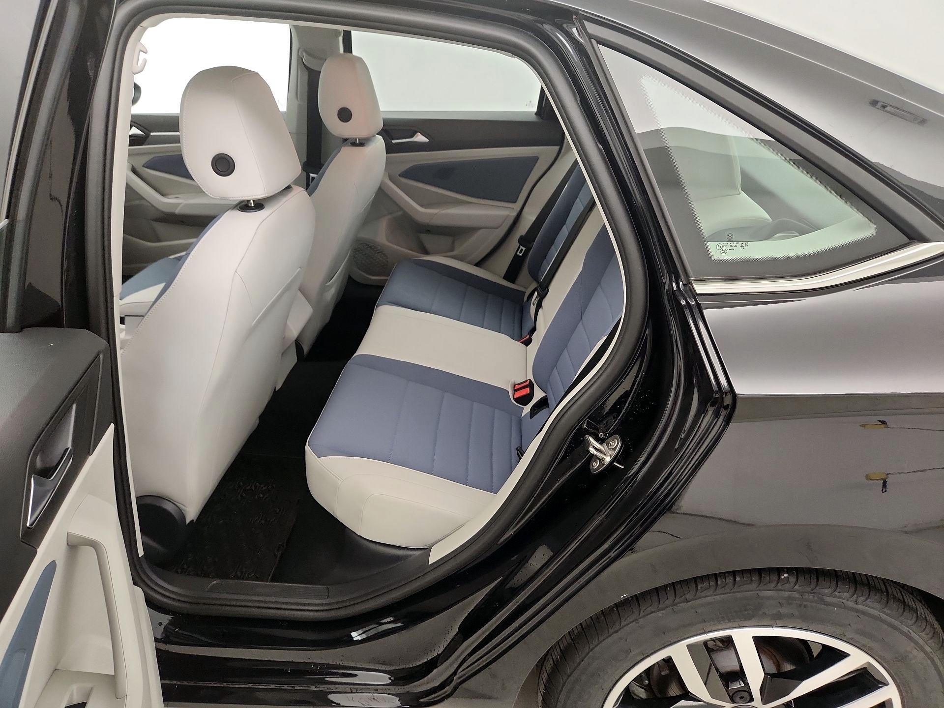 Thumbnail: 2025 Volkswagen Jetta - 20