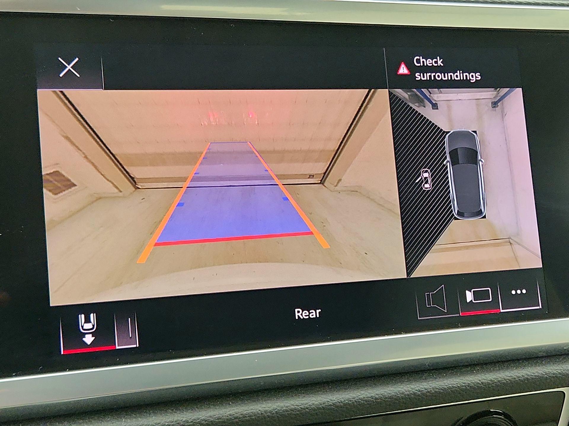 Thumbnail: 2022 Audi Q3 - 14