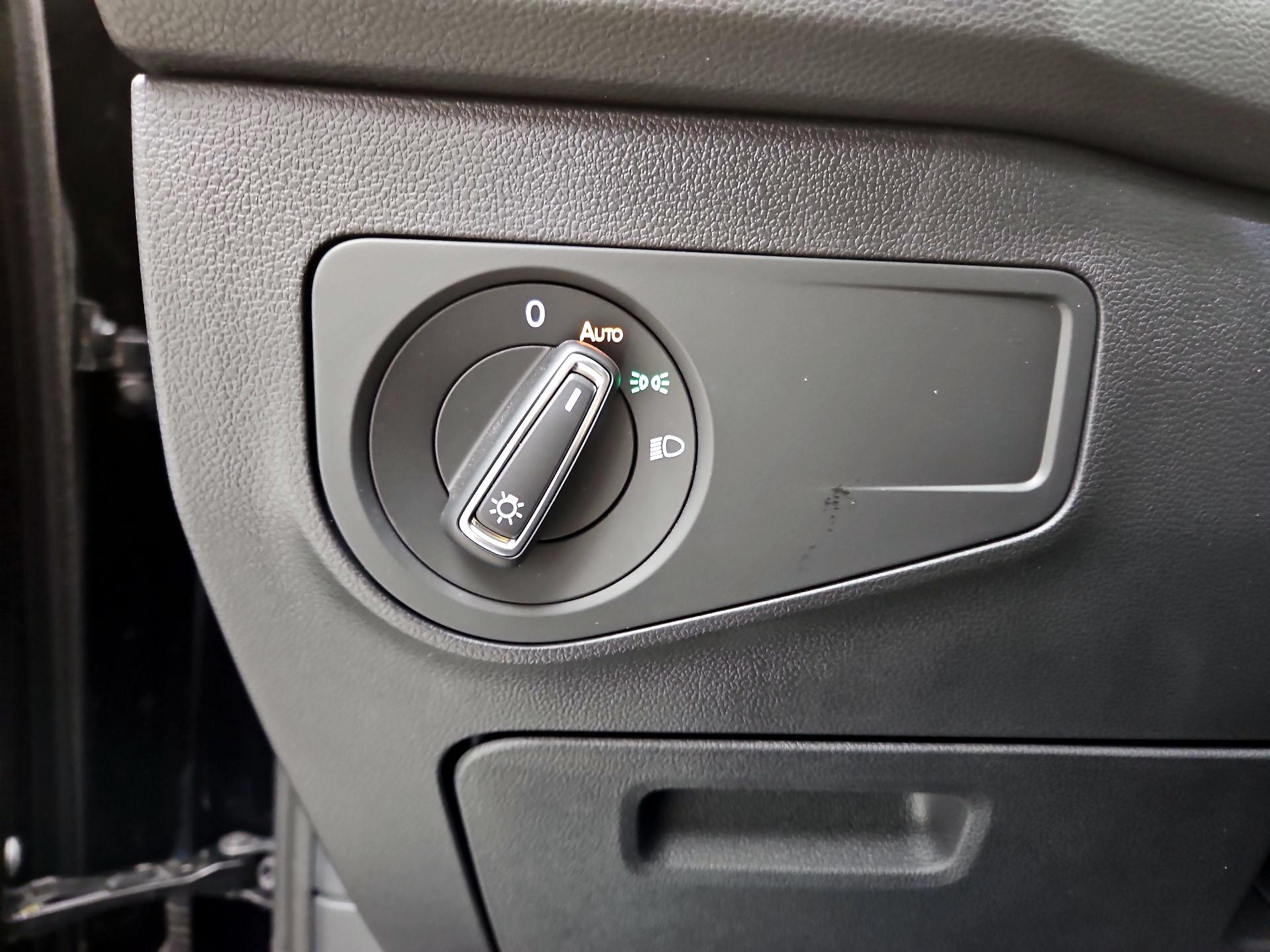 Thumbnail: 2024 Volkswagen Tiguan - 11