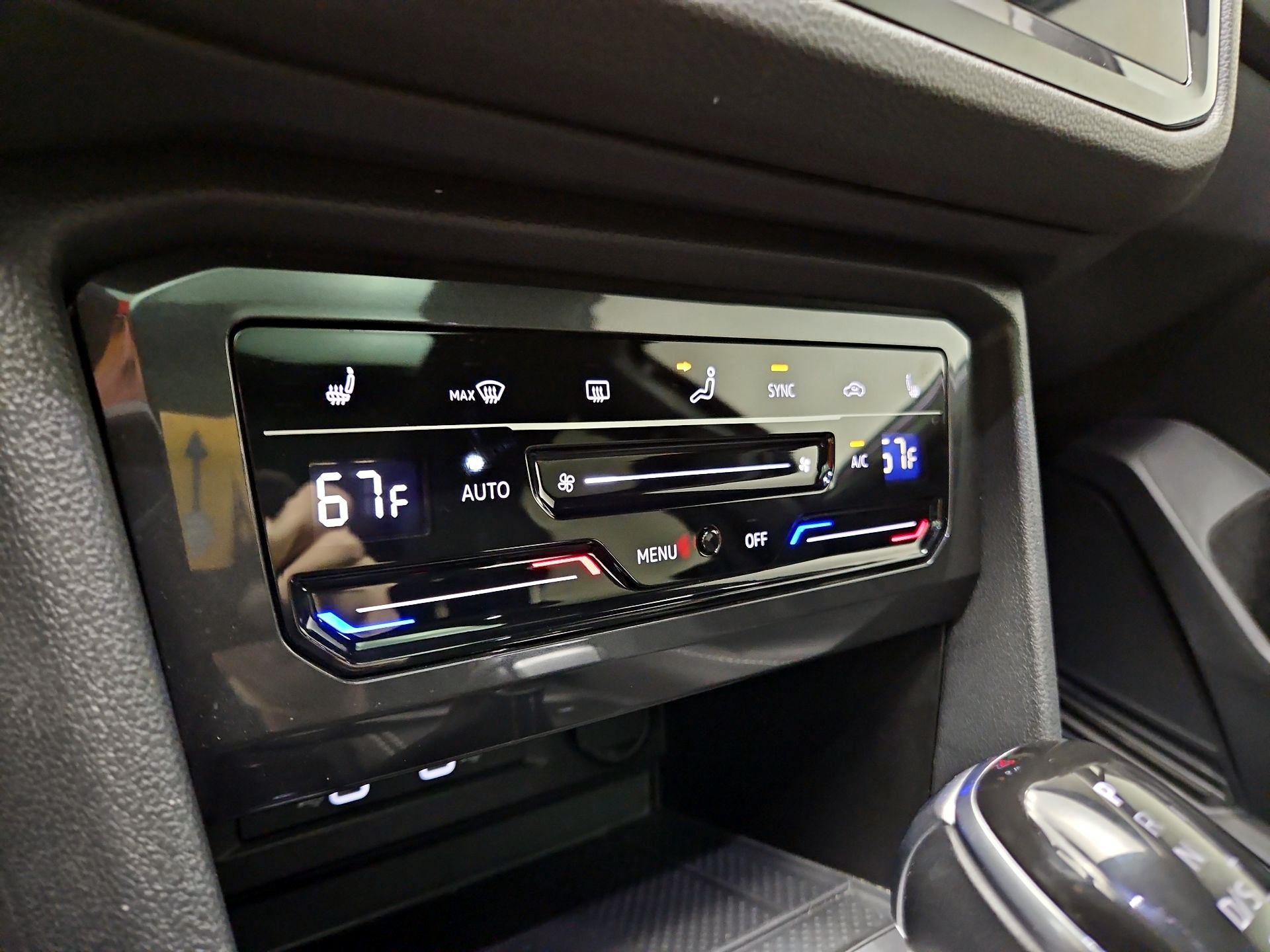 Thumbnail: 2024 Volkswagen Tiguan - 14