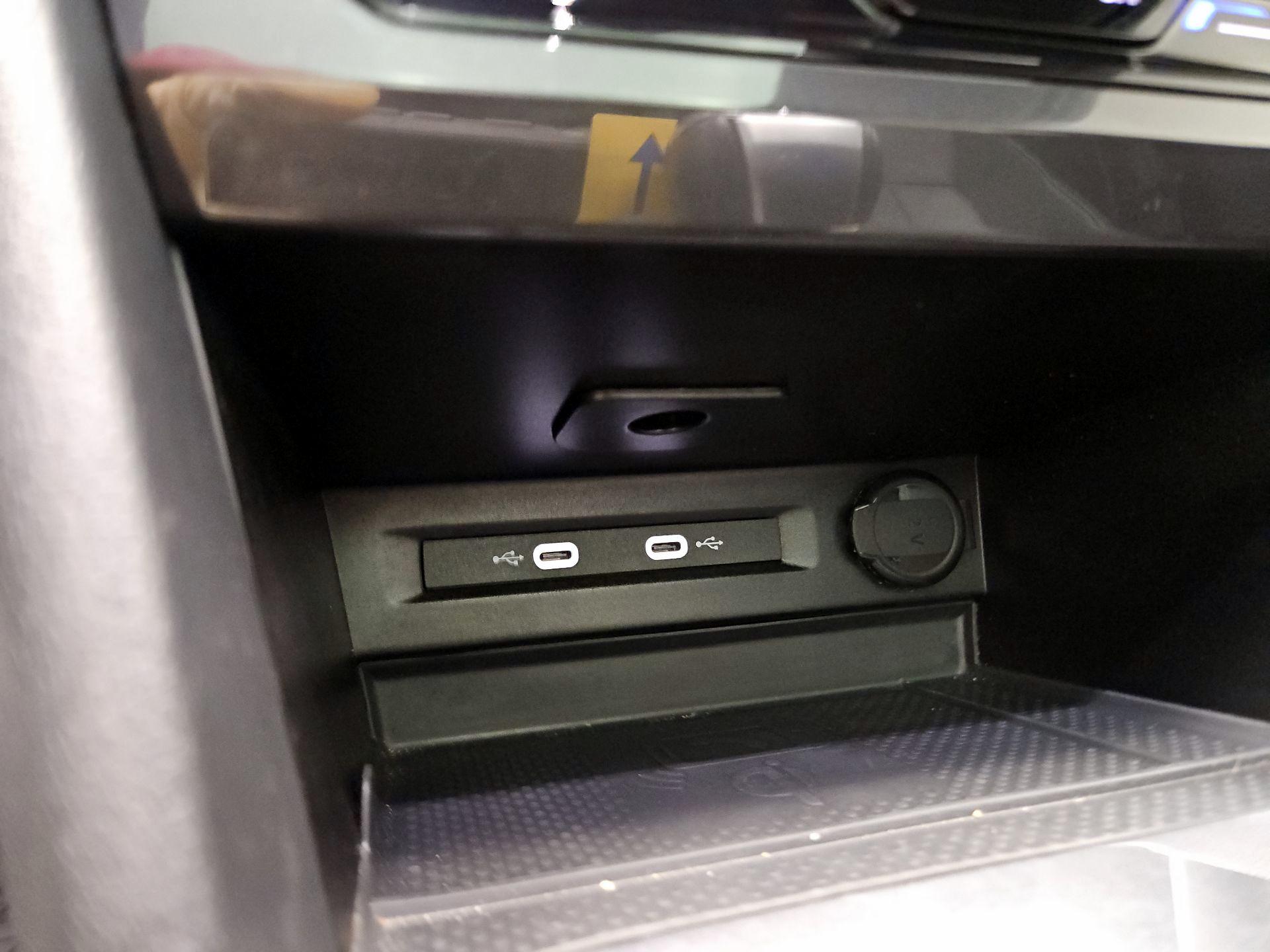 Thumbnail: 2024 Volkswagen Tiguan - 16