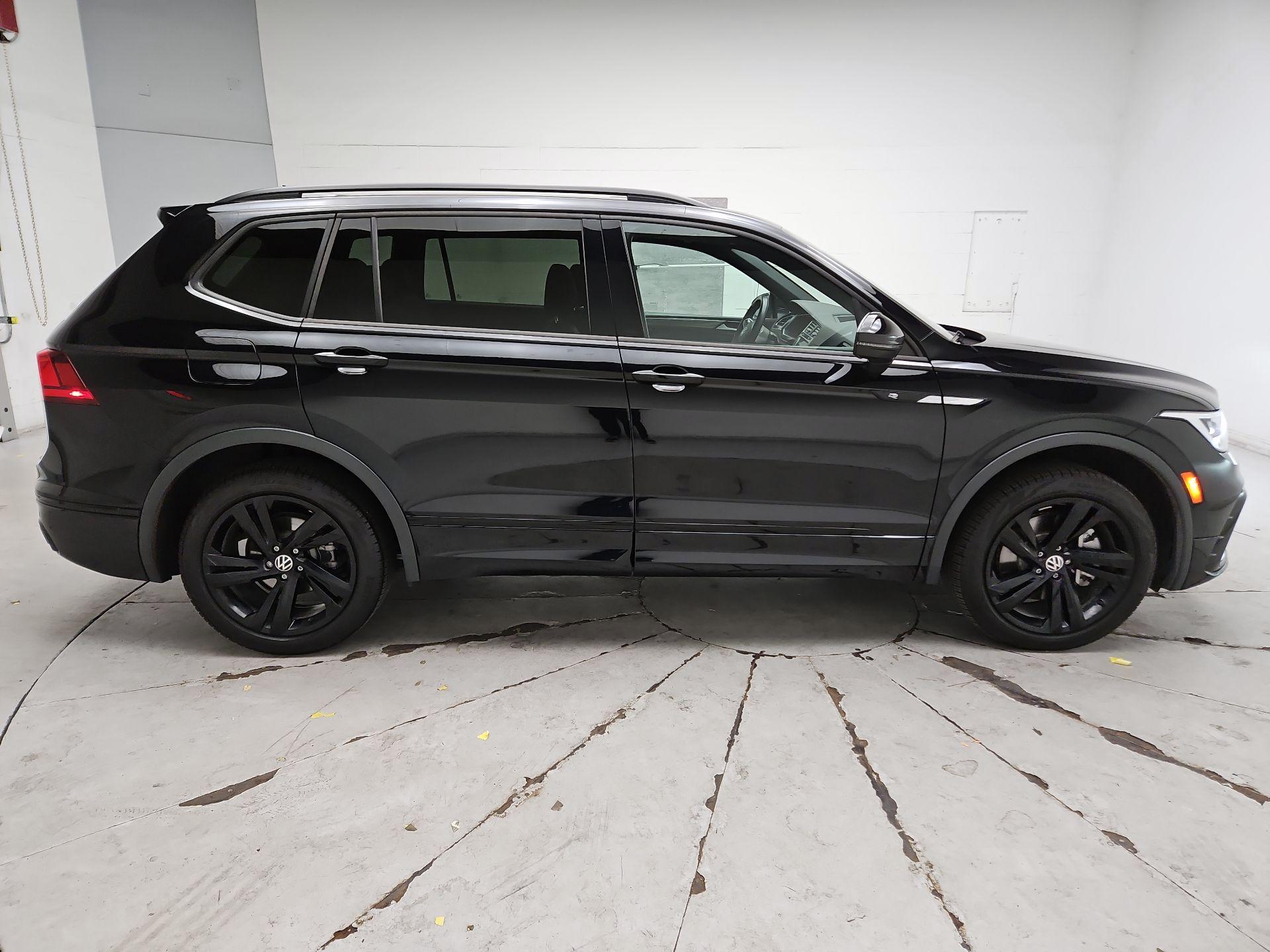 Thumbnail: 2024 Volkswagen Tiguan - 4