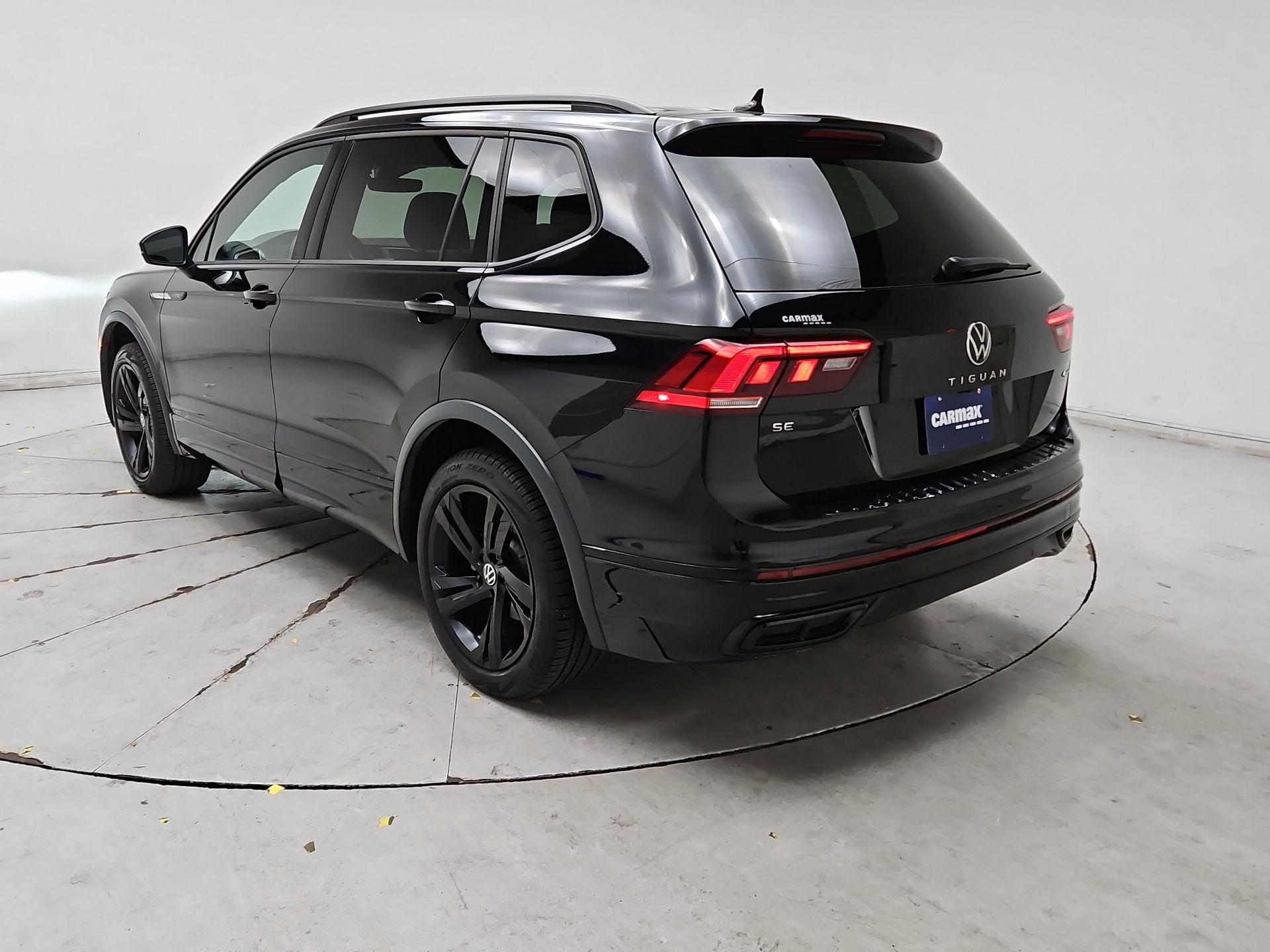 Thumbnail: 2024 Volkswagen Tiguan - 7