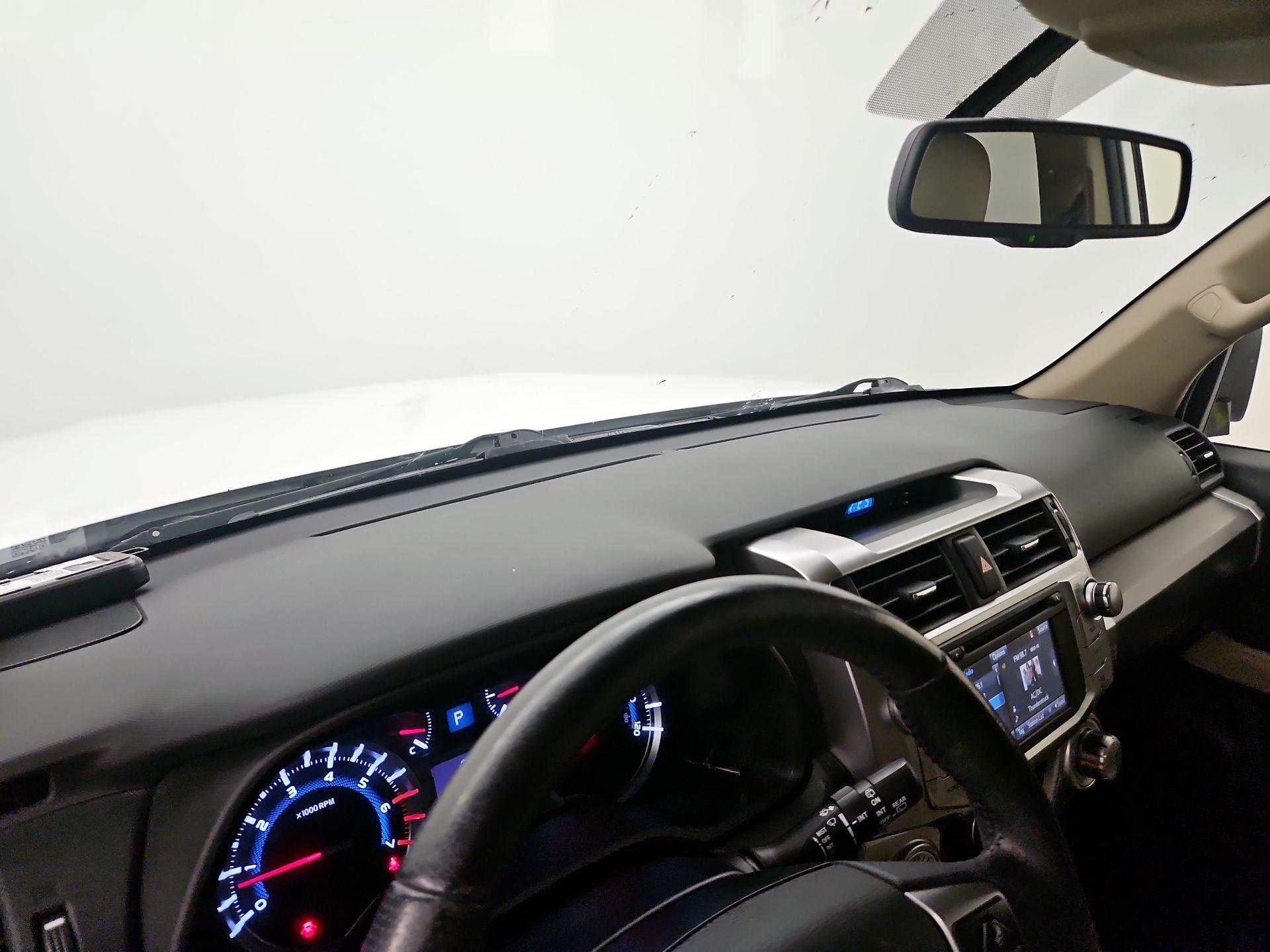 Thumbnail: 2014 Toyota 4Runner - 9