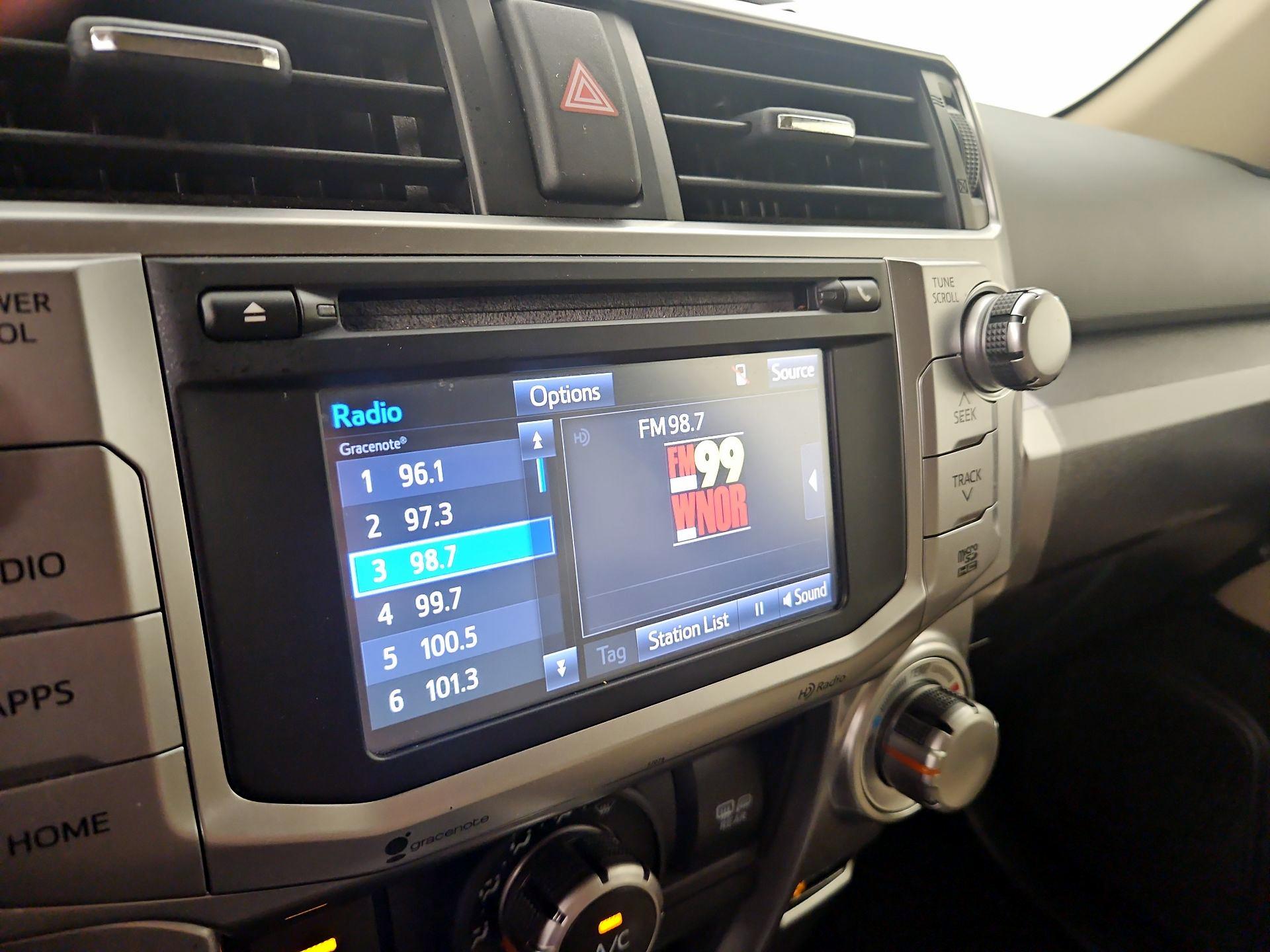 Thumbnail: 2014 Toyota 4Runner - 15