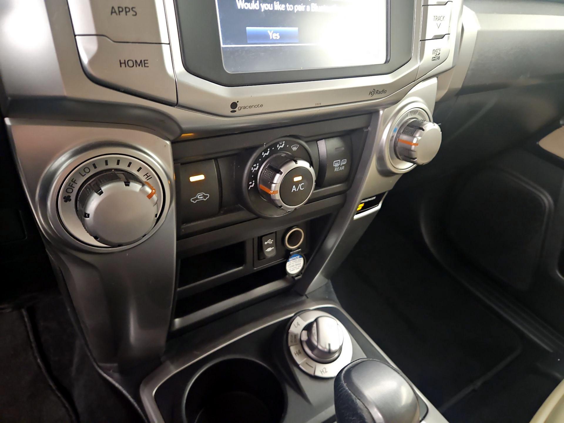 Thumbnail: 2014 Toyota 4Runner - 16