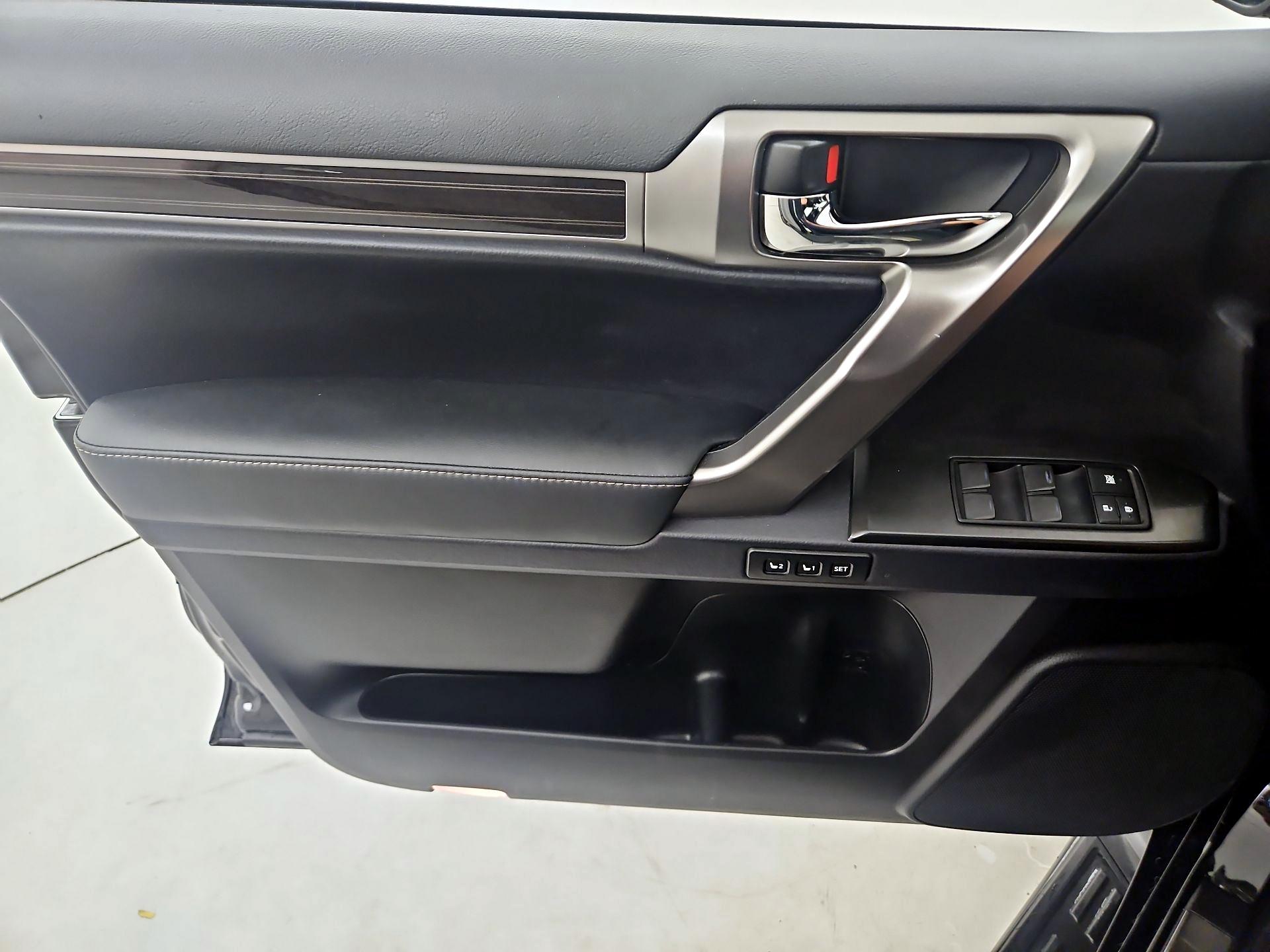 Thumbnail: 2022 Lexus GX - 12