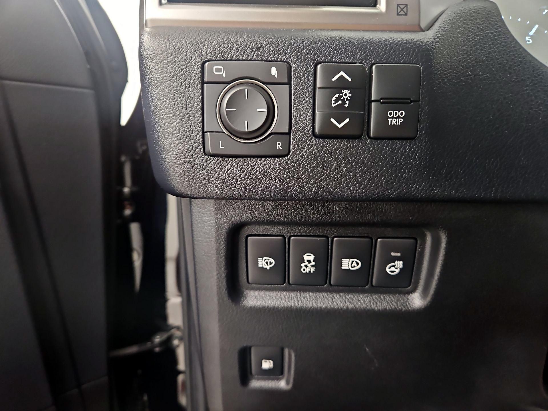 Thumbnail: 2022 Lexus GX - 13