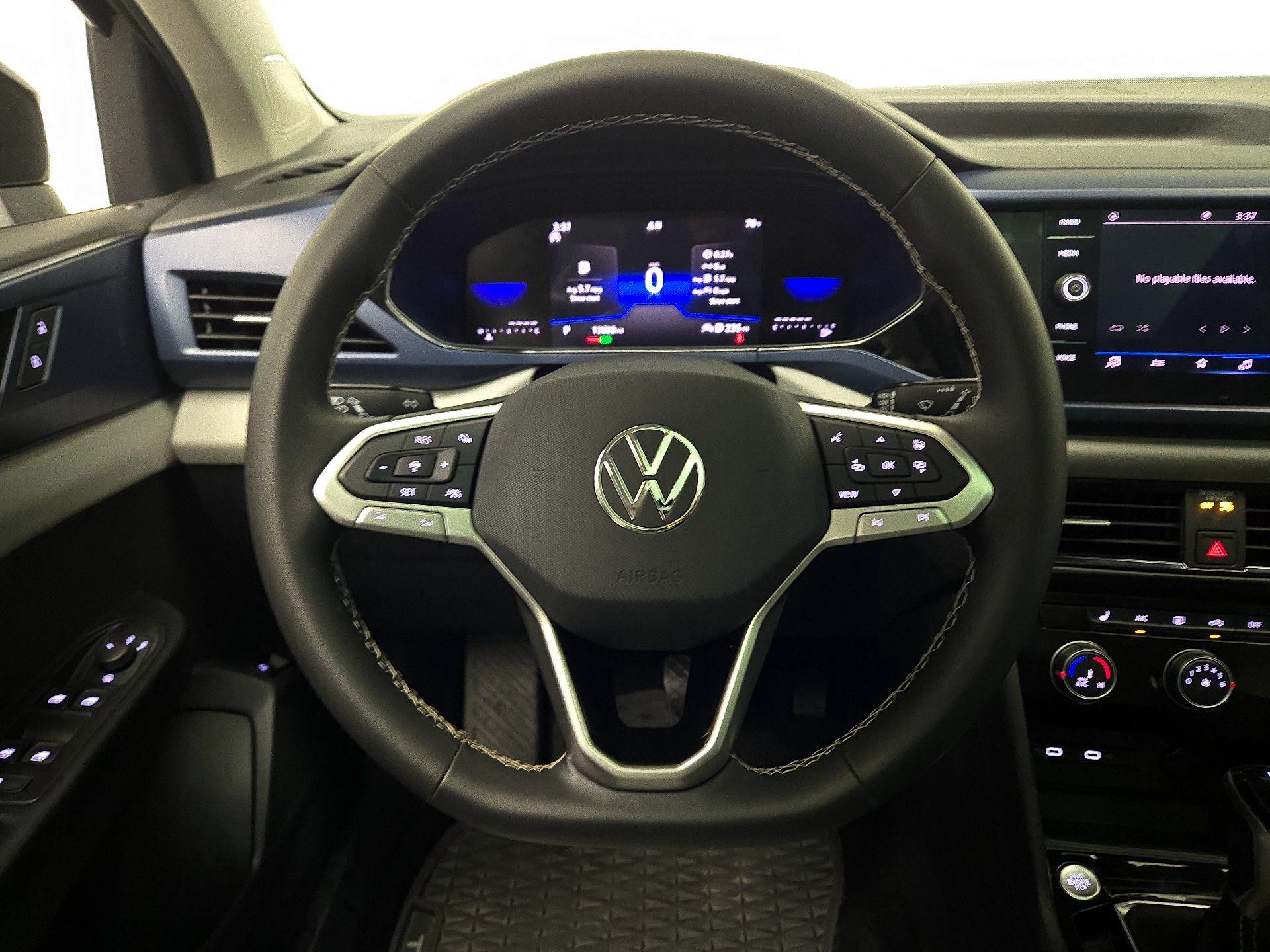 Thumbnail: 2023 Volkswagen Taos - 10