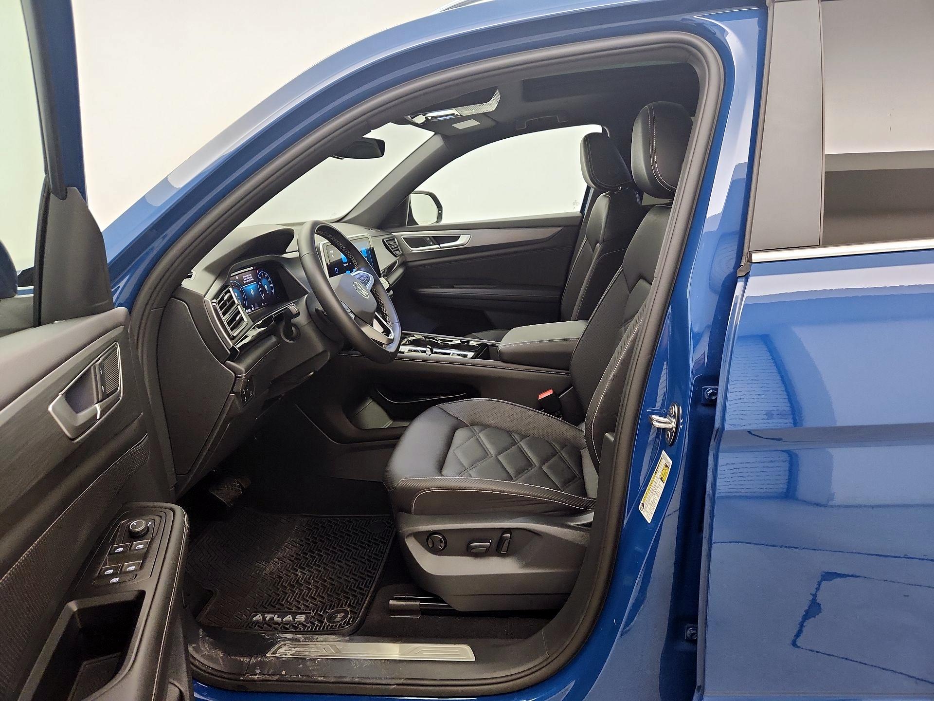 Thumbnail: 2025 Volkswagen Atlas - 11