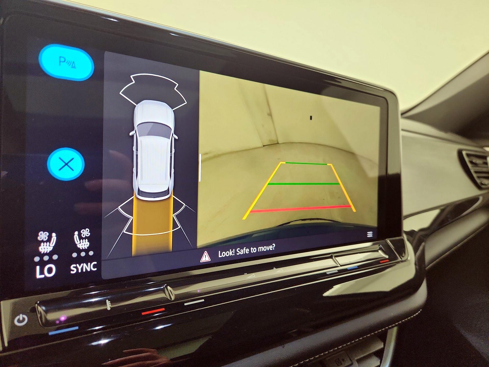 Thumbnail: 2025 Volkswagen Atlas - 14