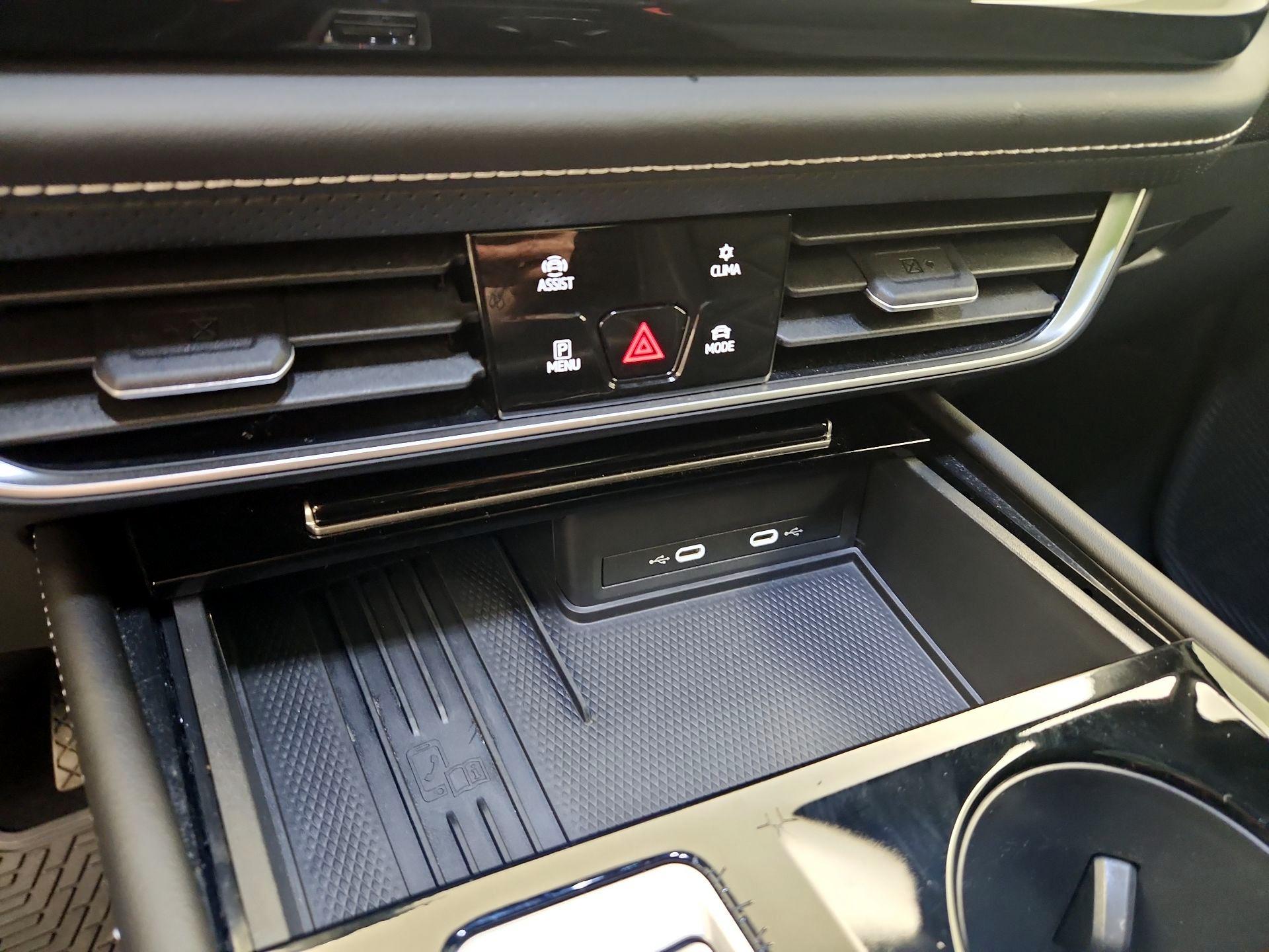 Thumbnail: 2025 Volkswagen Atlas - 18