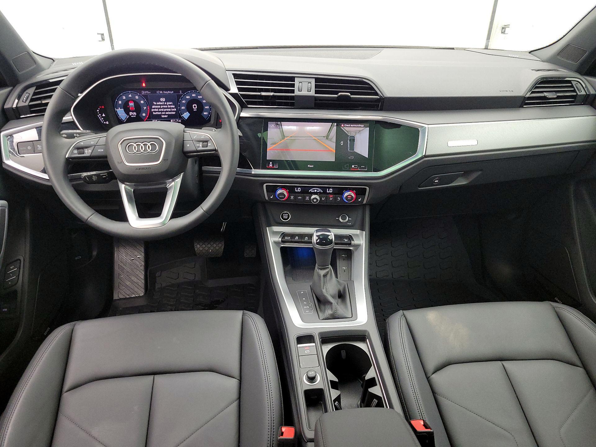 Thumbnail: 2025 Audi Q3 - 9