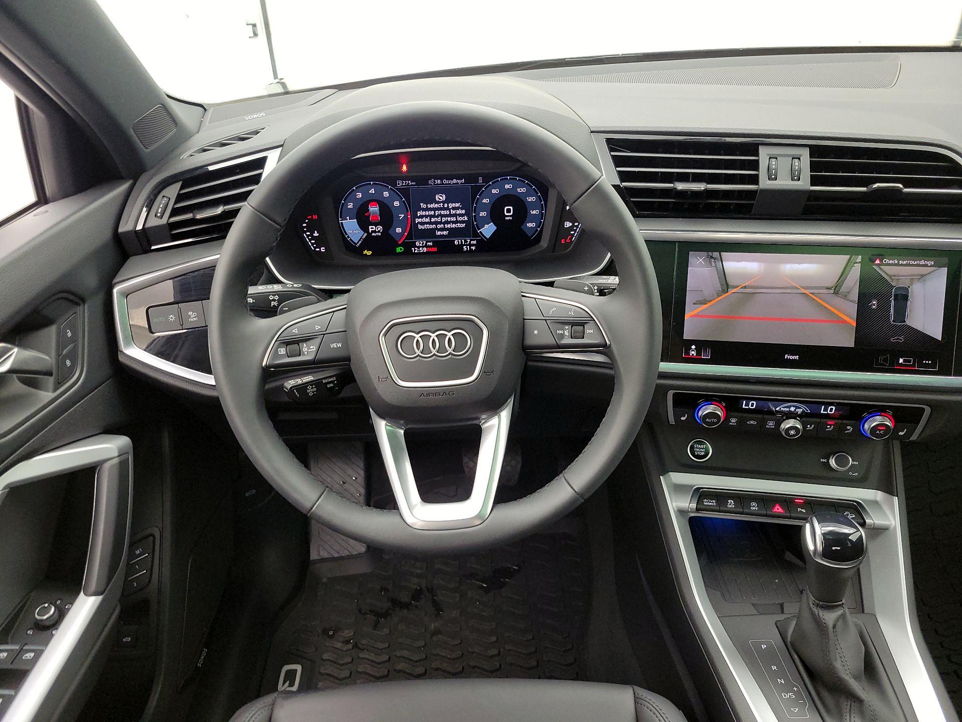 Thumbnail: 2025 Audi Q3 - 10