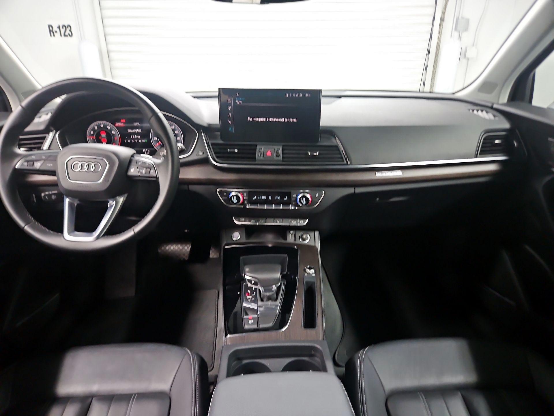 Thumbnail: 2023 Audi Q5 - 9
