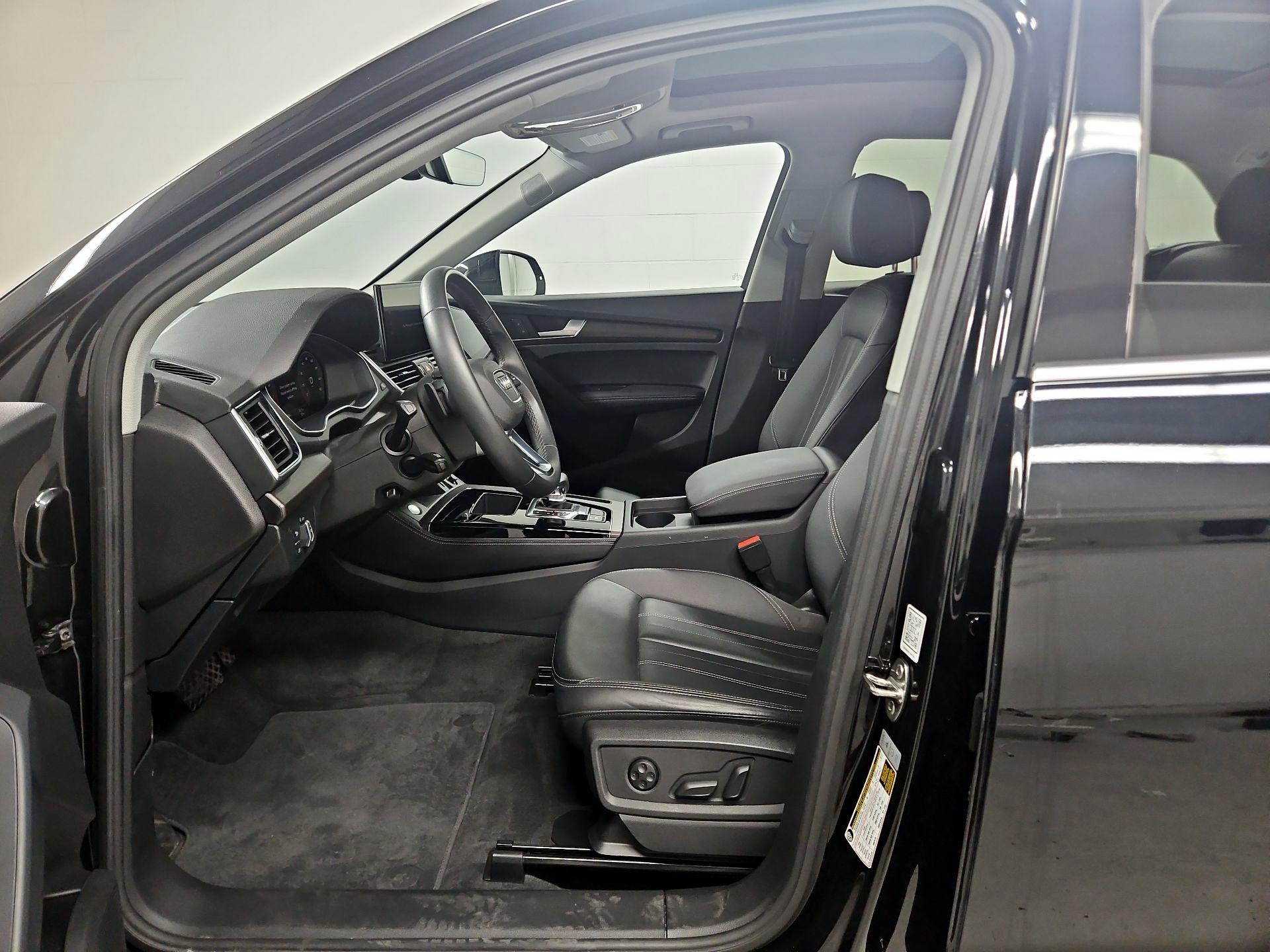 Thumbnail: 2023 Audi Q5 - 11