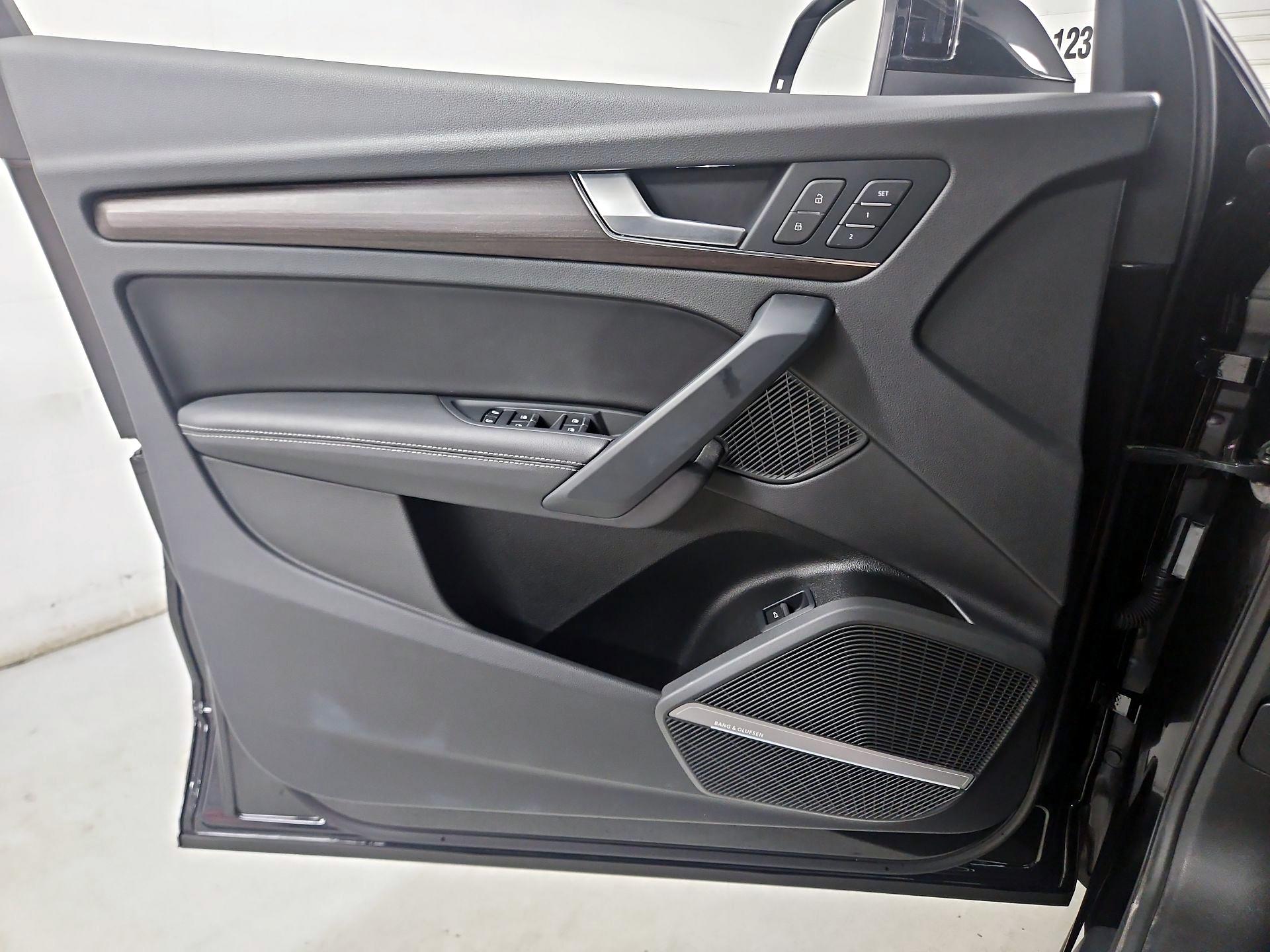 Thumbnail: 2023 Audi Q5 - 12