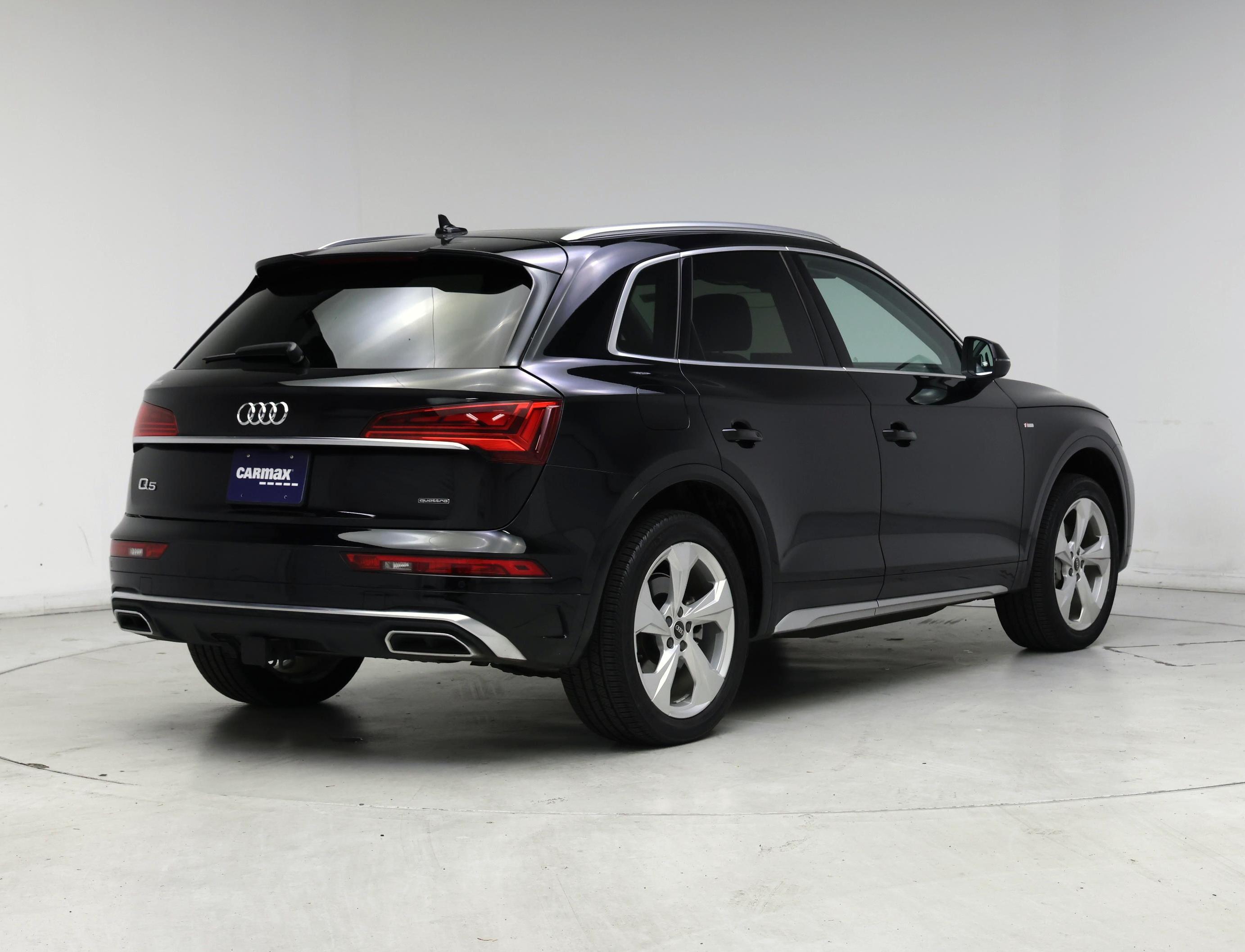 Thumbnail: 2023 Audi Q5 - 8