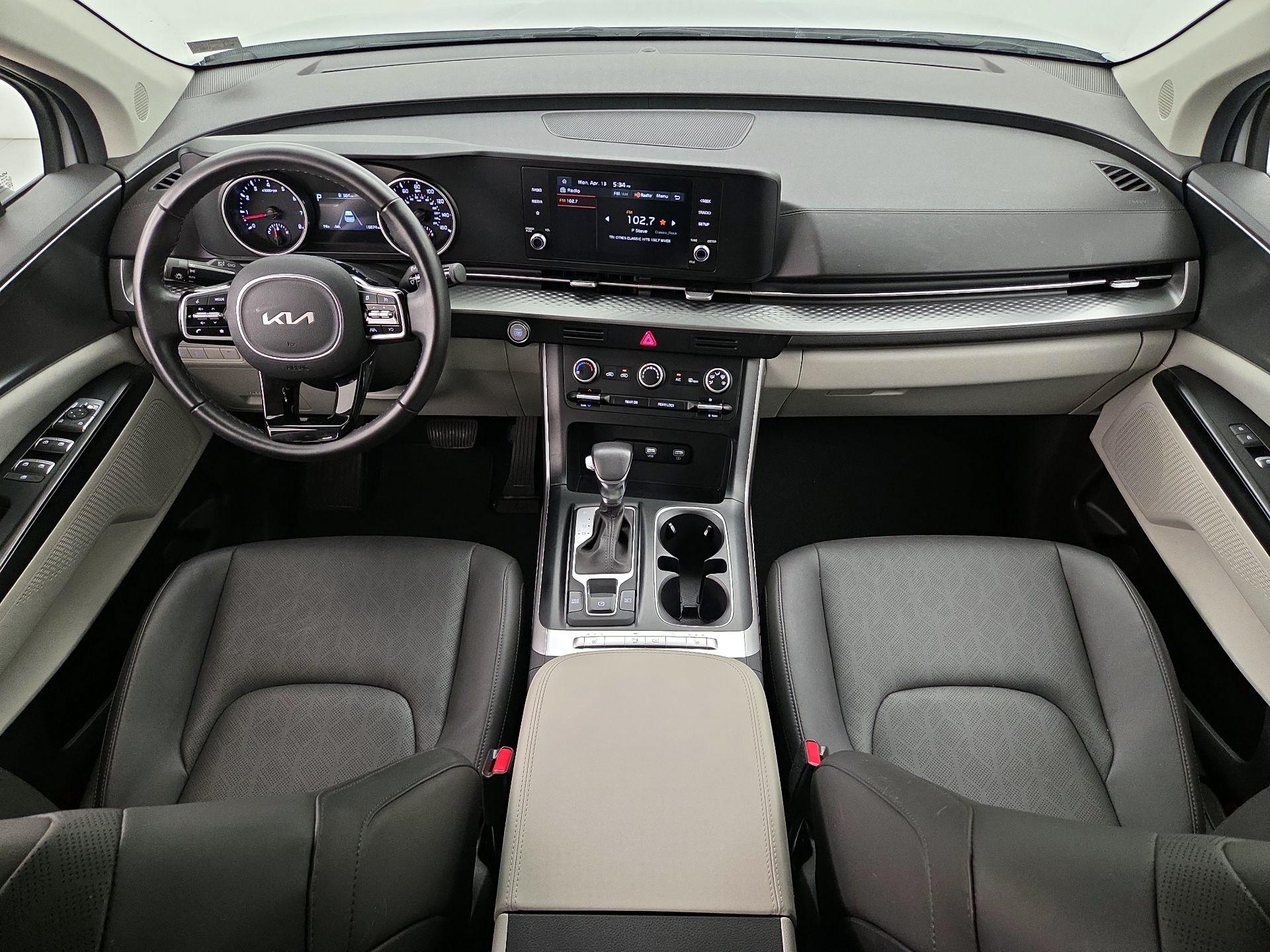 Thumbnail: 2023 Kia Carnival - 9