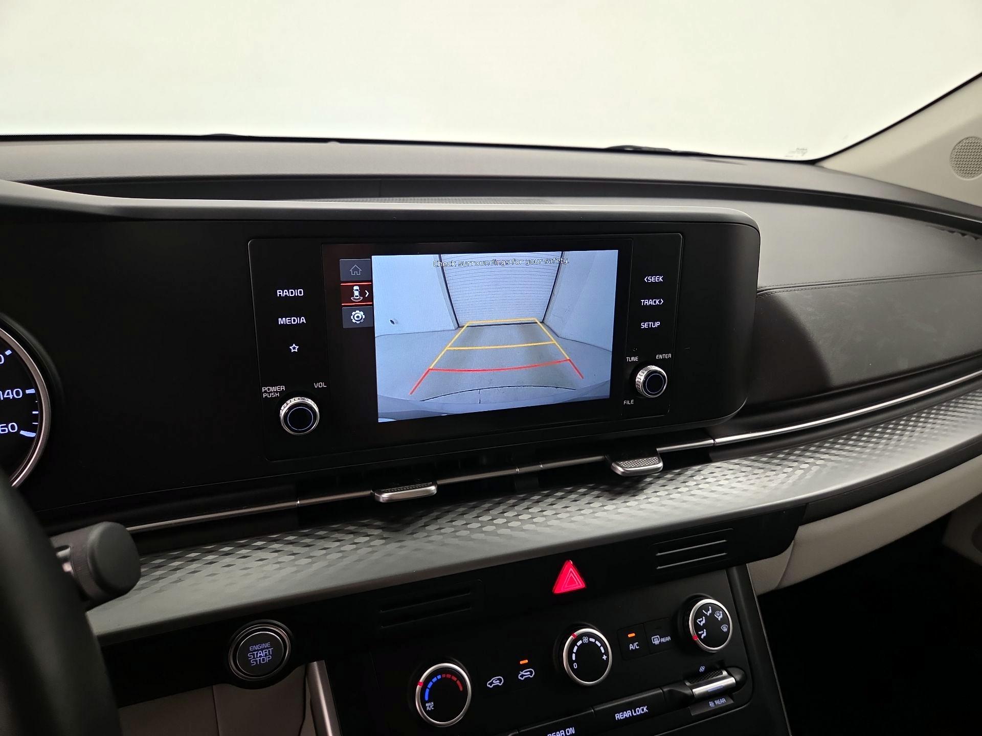 Thumbnail: 2023 Kia Carnival - 14