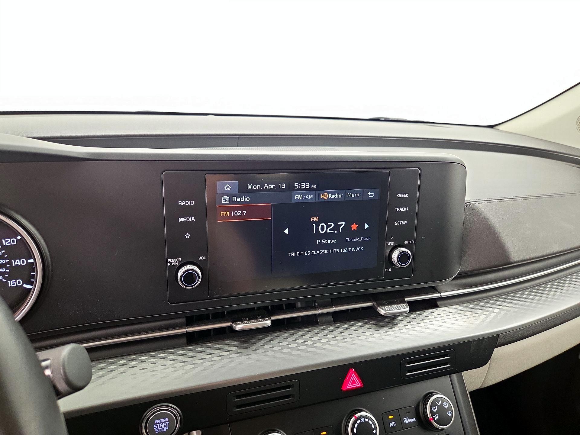 Thumbnail: 2023 Kia Carnival - 15