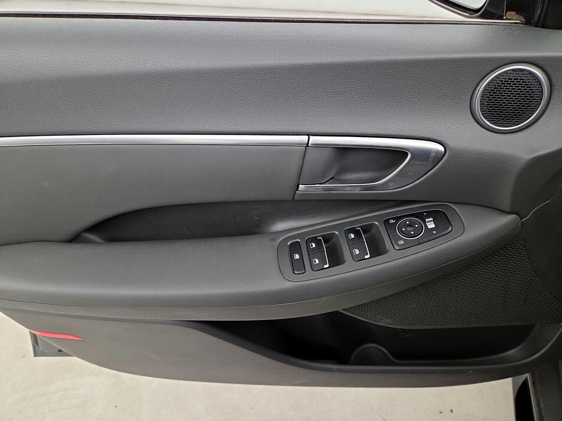 Thumbnail: 2021 Hyundai Sonata - 12