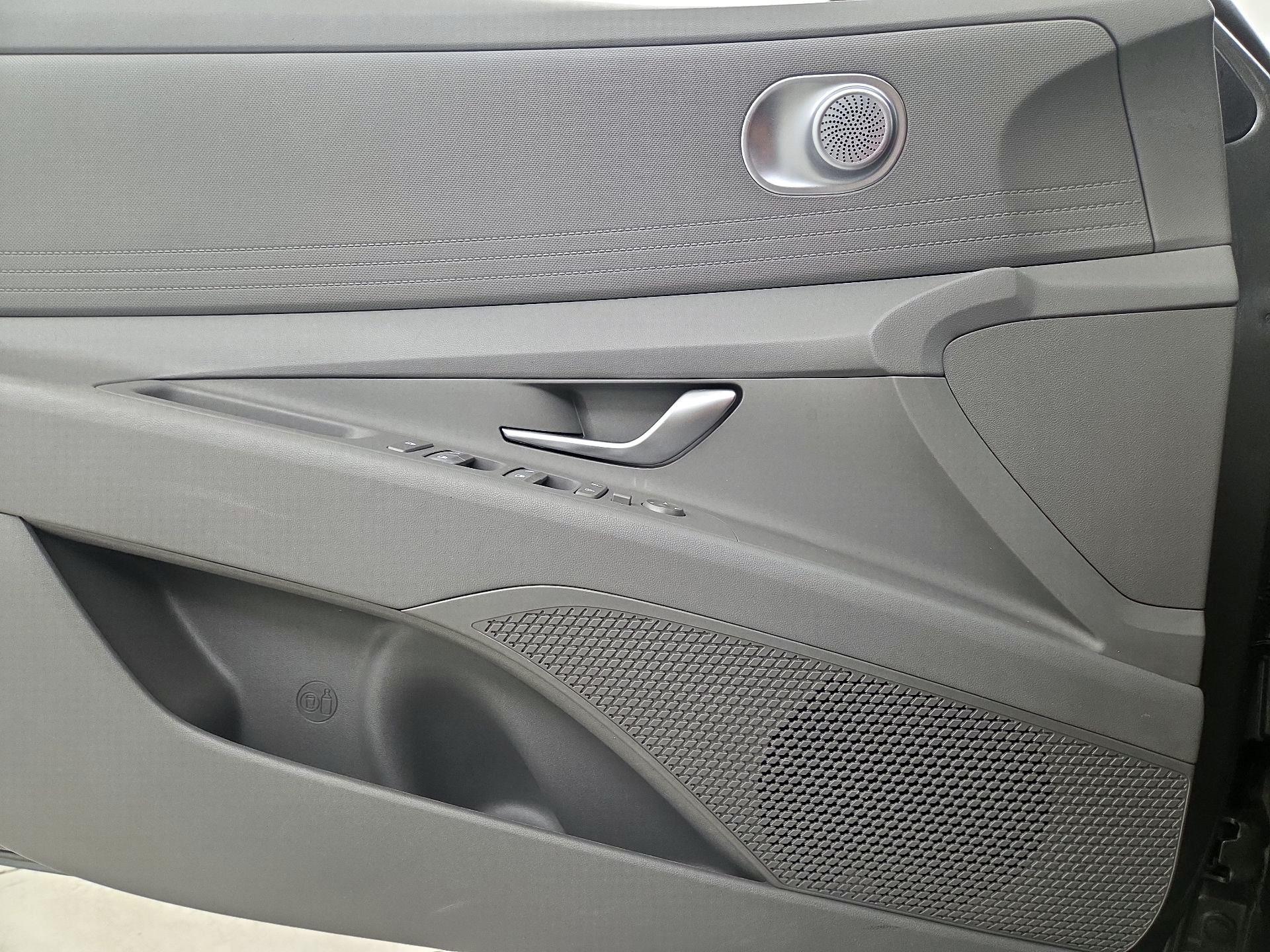 Thumbnail: 2024 Hyundai Elantra - 12