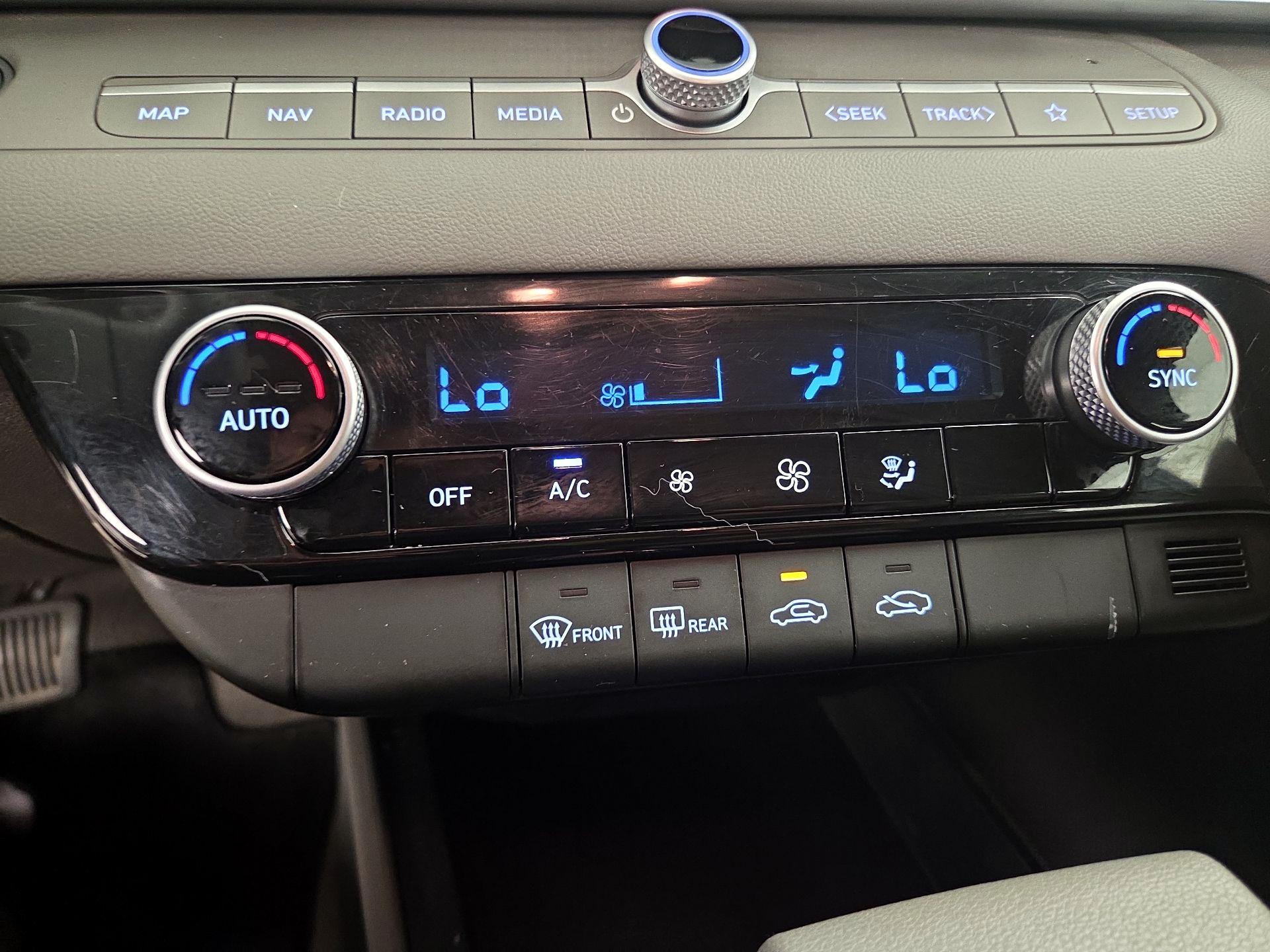 Thumbnail: 2024 Hyundai Elantra - 17