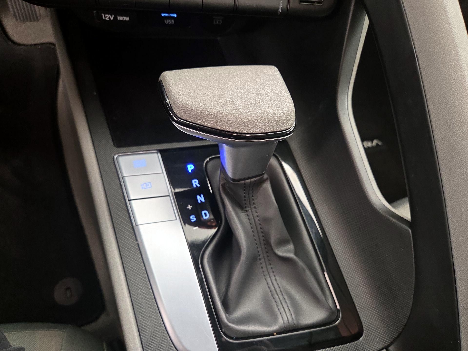 Thumbnail: 2024 Hyundai Elantra - 18