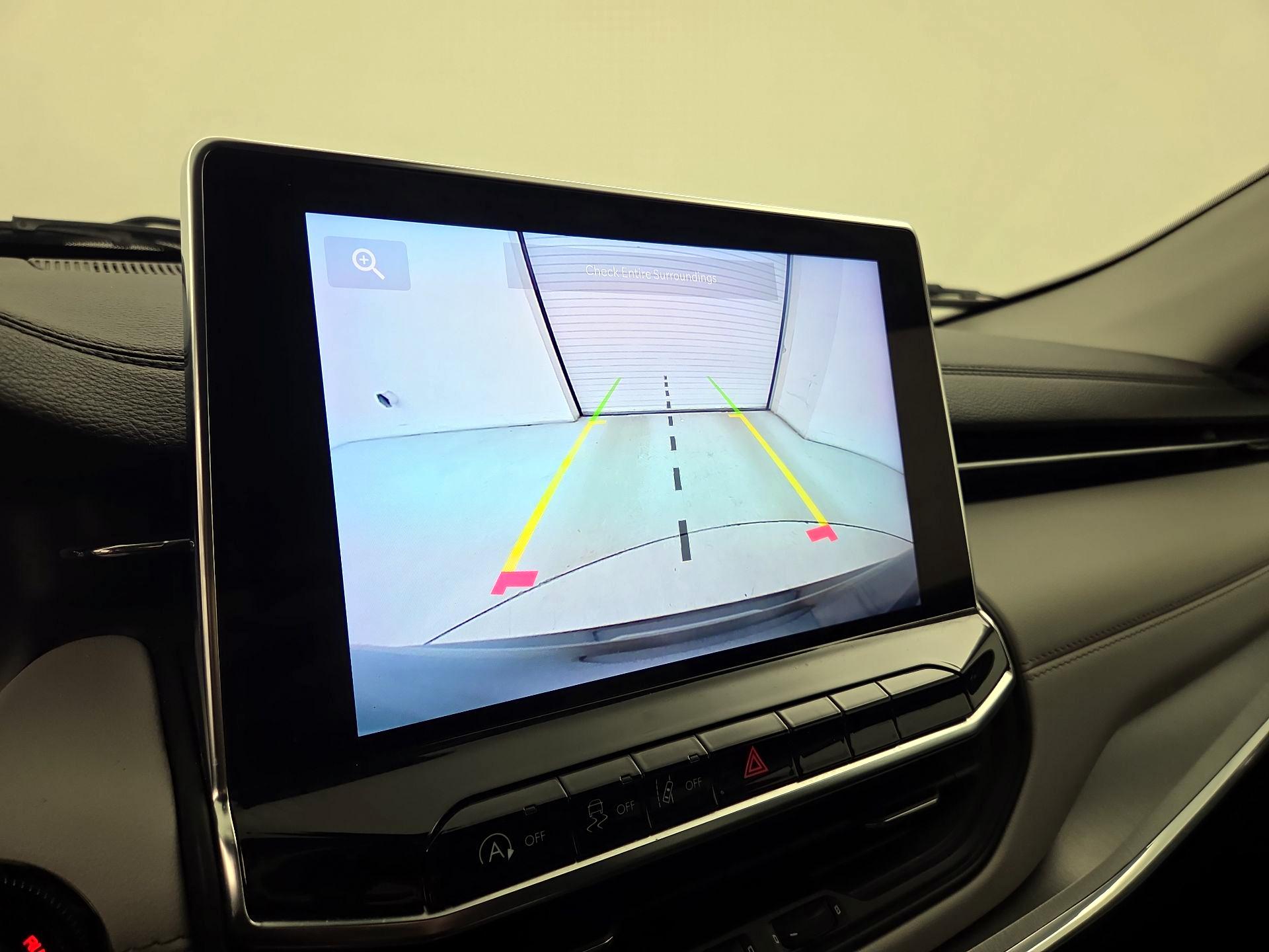 Thumbnail: 2022 Jeep Compass - 14