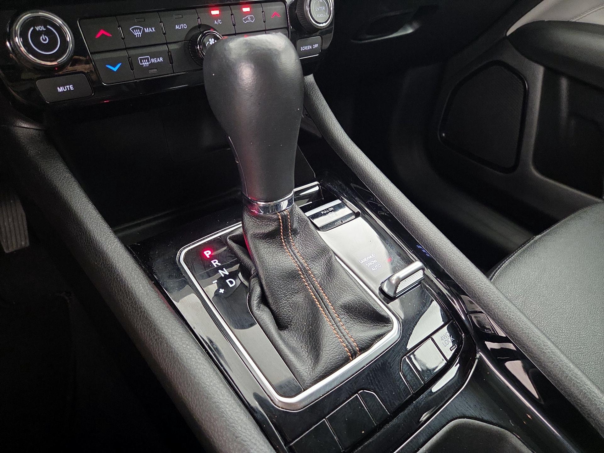 Thumbnail: 2022 Jeep Compass - 17