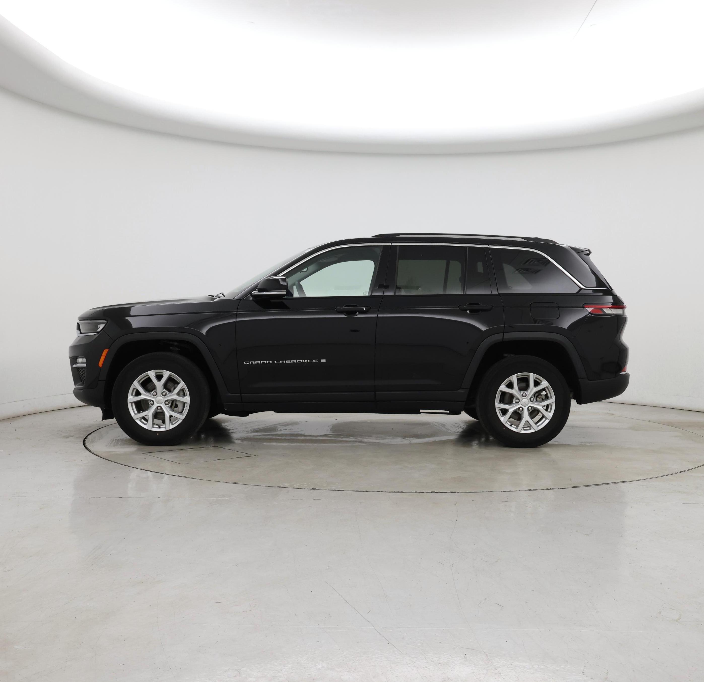 Thumbnail: 2023 Jeep Grand Cherokee - 3