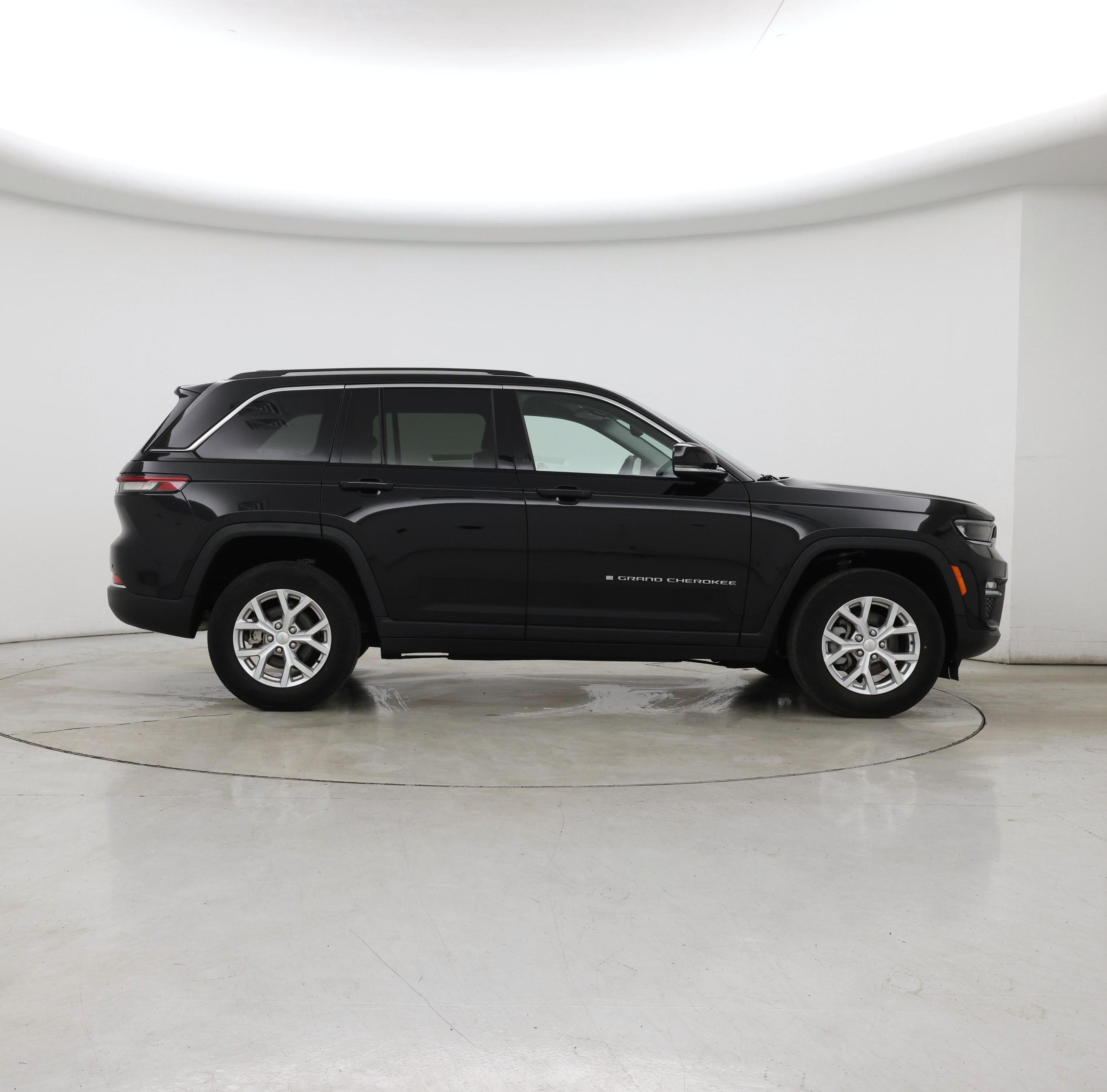 Thumbnail: 2023 Jeep Grand Cherokee - 7
