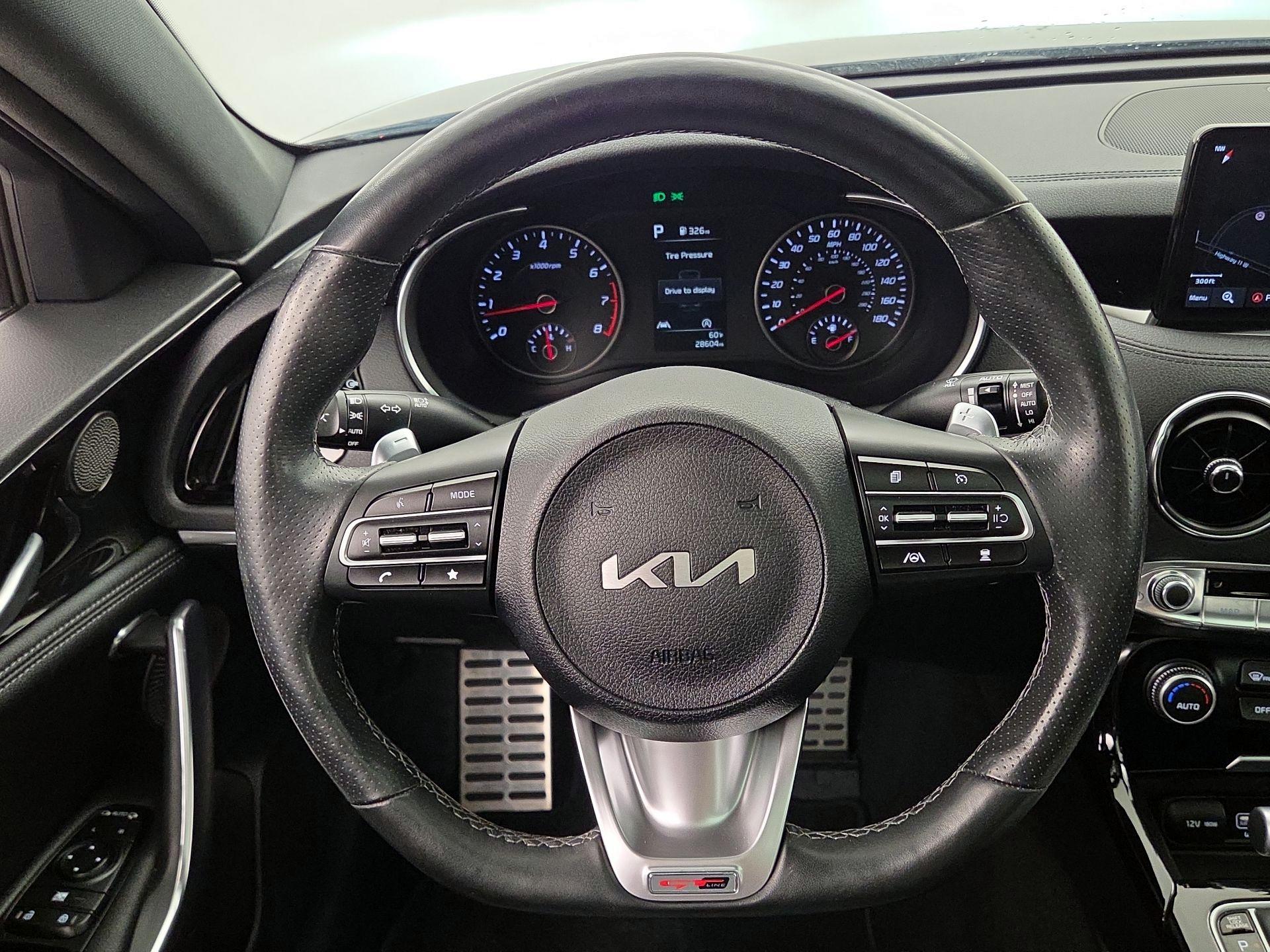 Thumbnail: 2022 Kia Stinger - 10