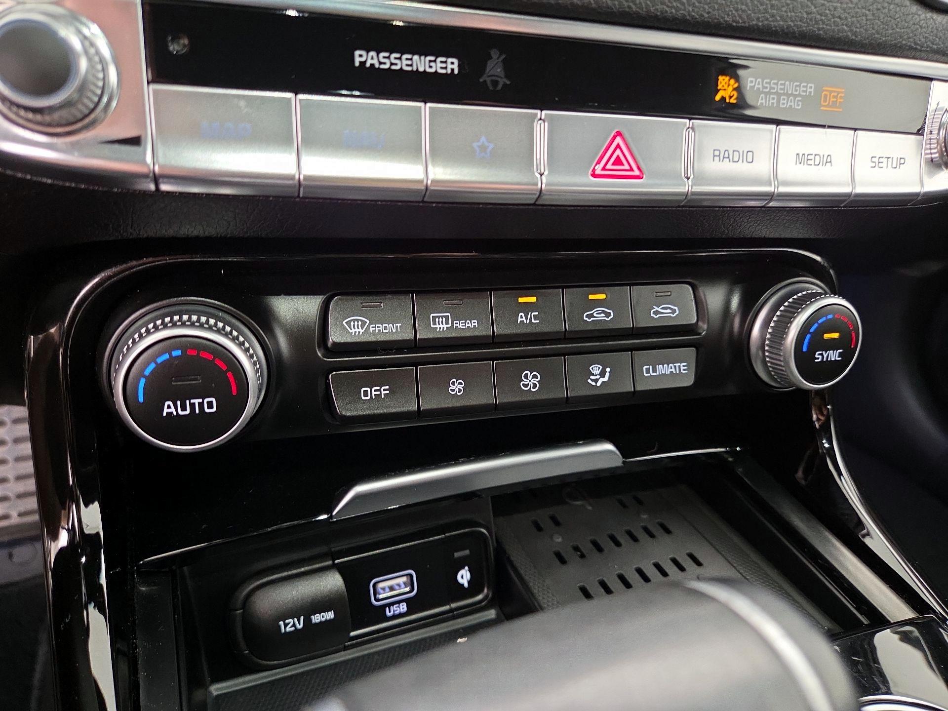 Thumbnail: 2022 Kia Stinger - 17