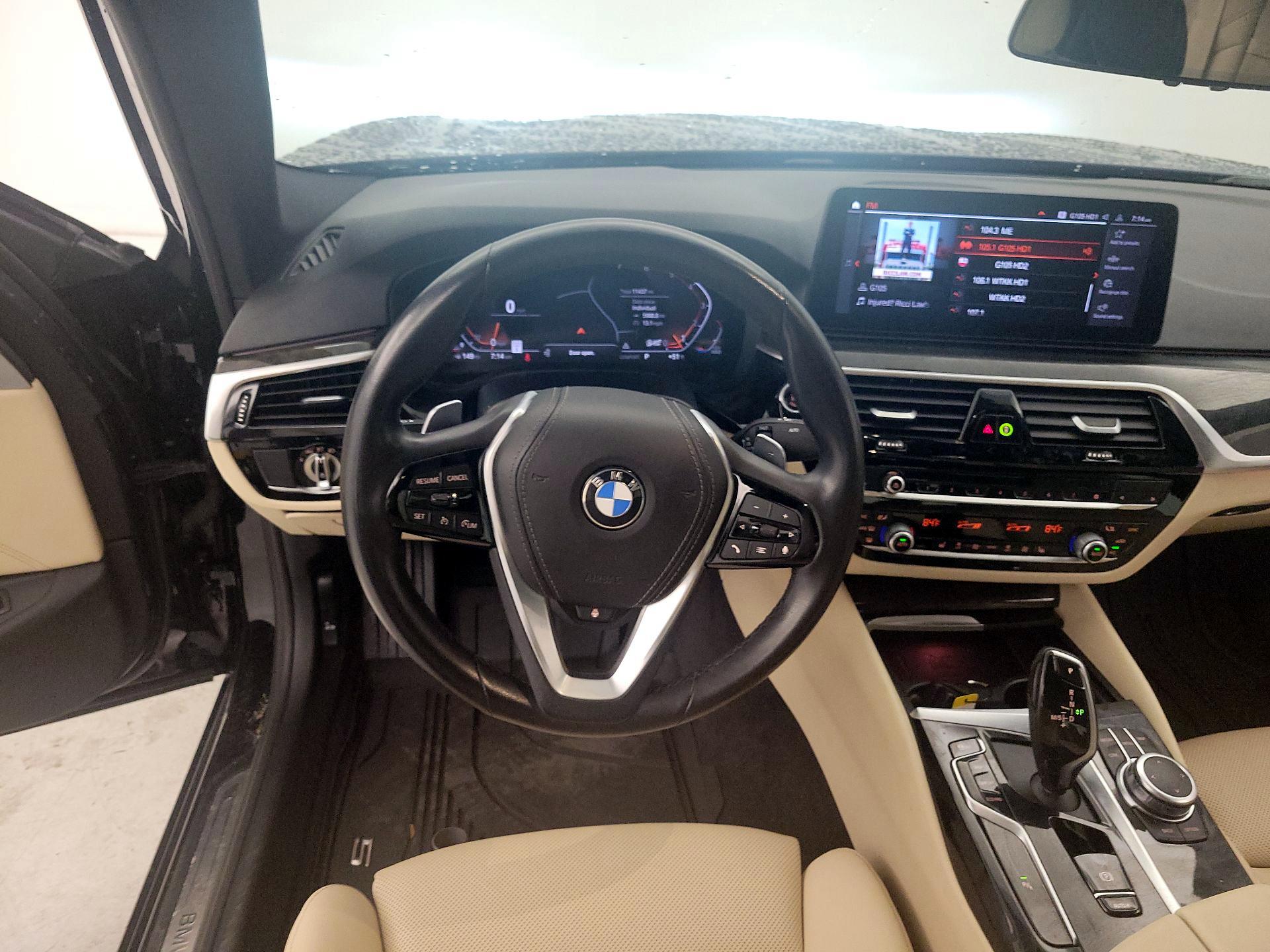 Thumbnail: 2022 BMW 5 Series - 10