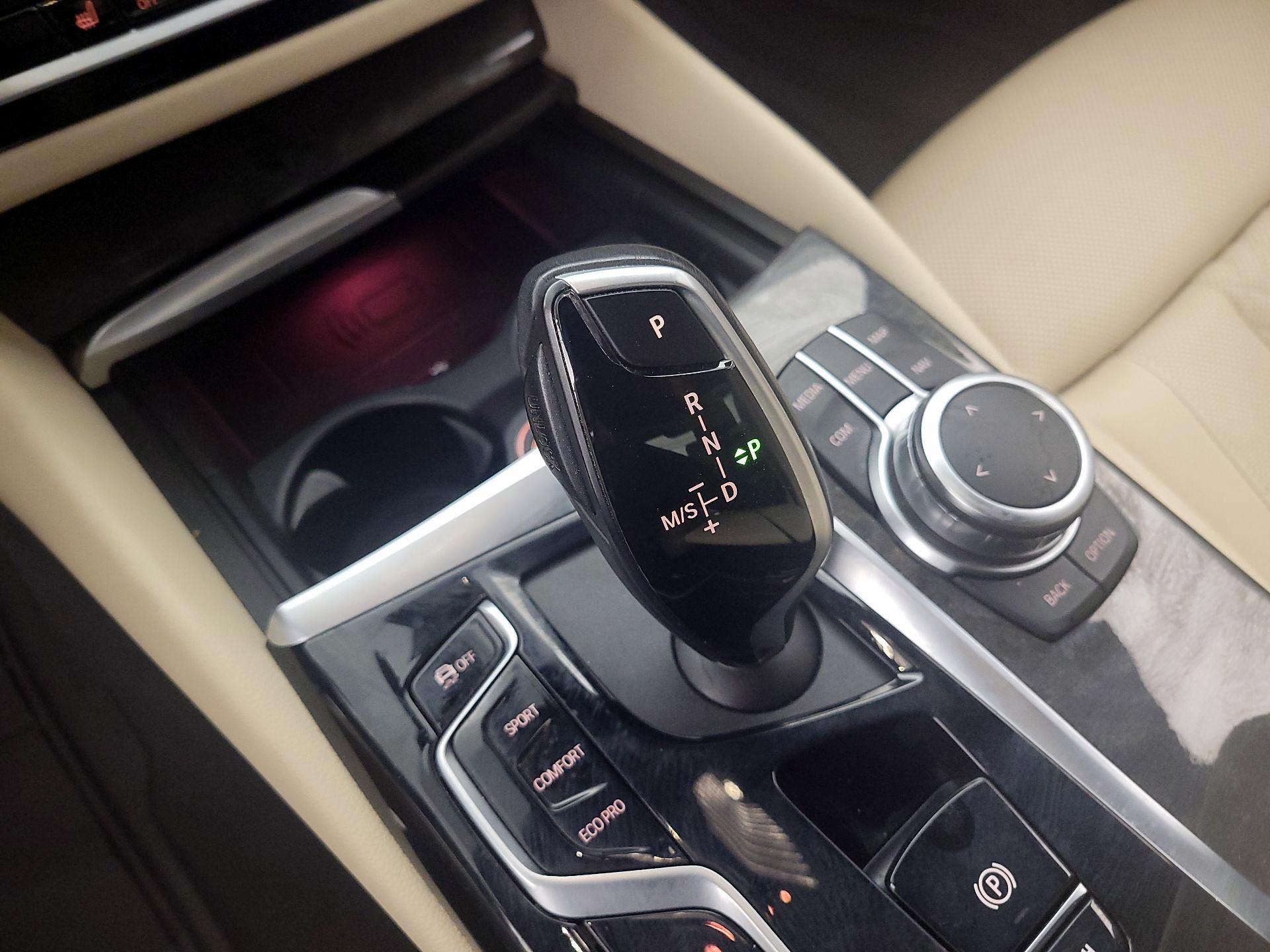 Thumbnail: 2022 BMW 5 Series - 15