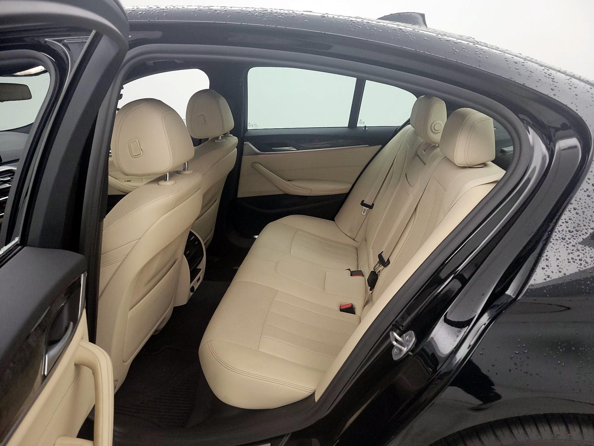 Thumbnail: 2022 BMW 5 Series - 17