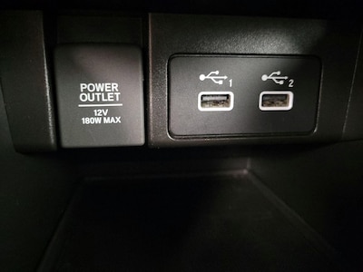 USB/AUX Ports