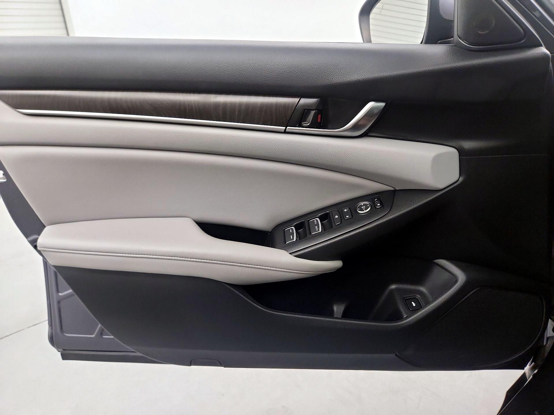 Thumbnail: 2020 Honda Accord - 12