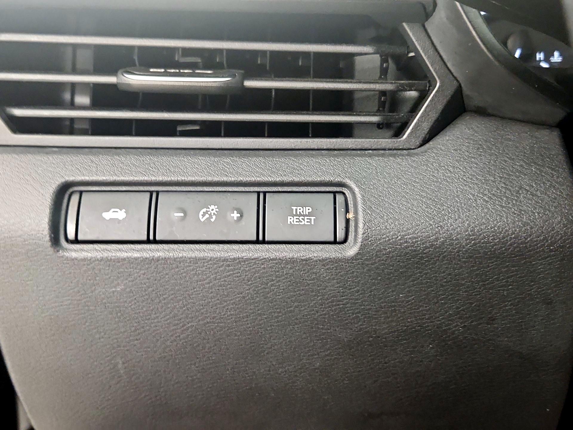 Thumbnail: 2021 Nissan Altima - 13